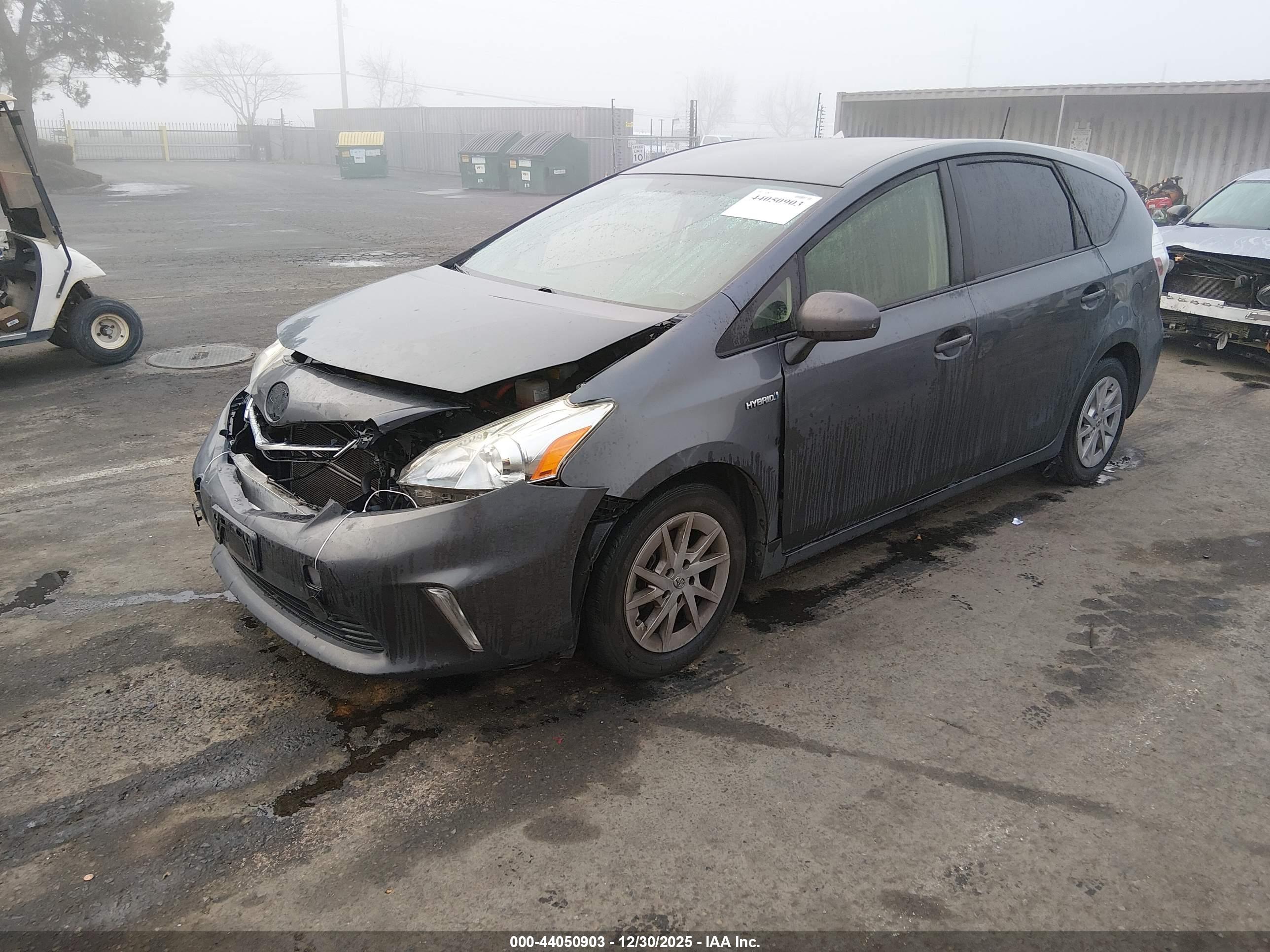 TOYOTA PRIUS image 2