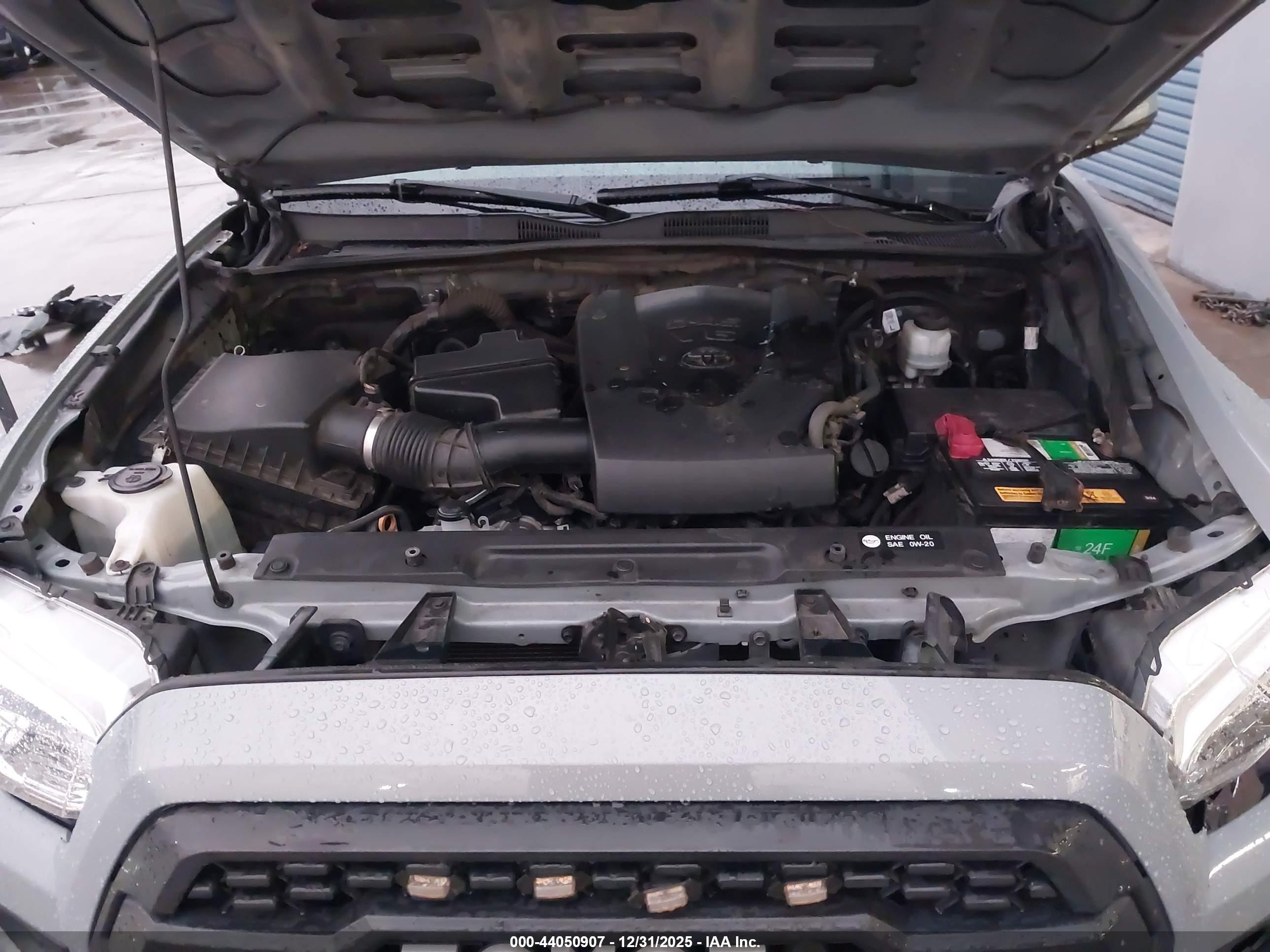 TOYOTA TACOMA image 10
