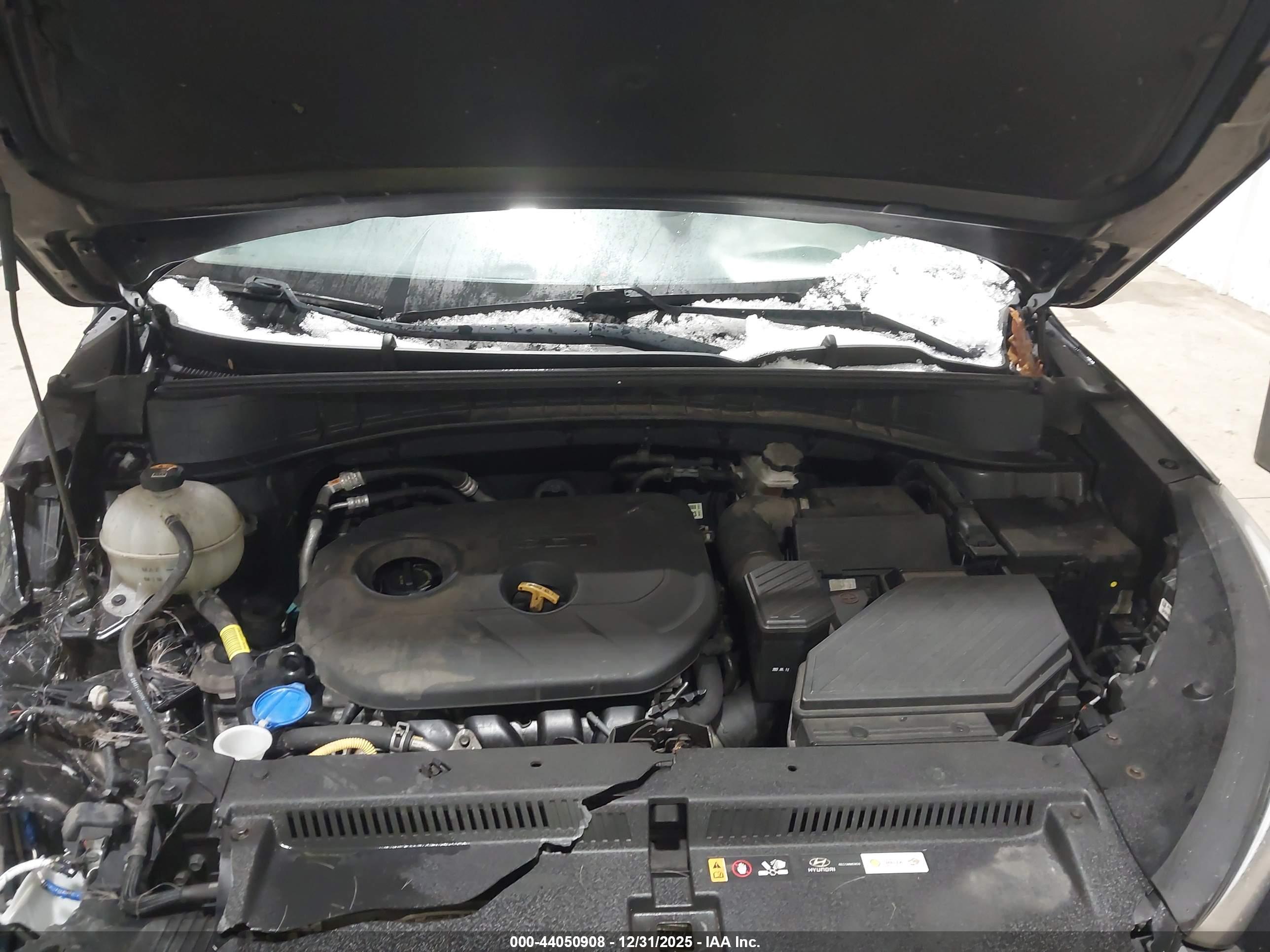 HYUNDAI TUCSON image 10