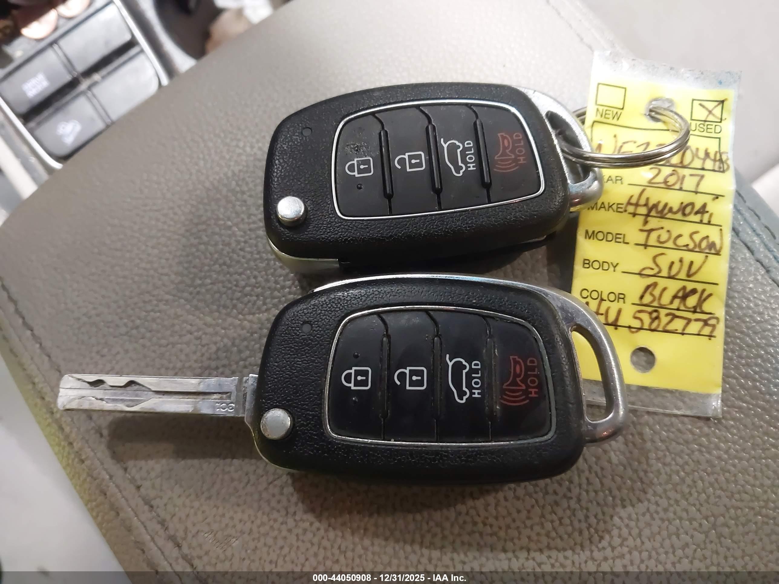 HYUNDAI TUCSON image 11