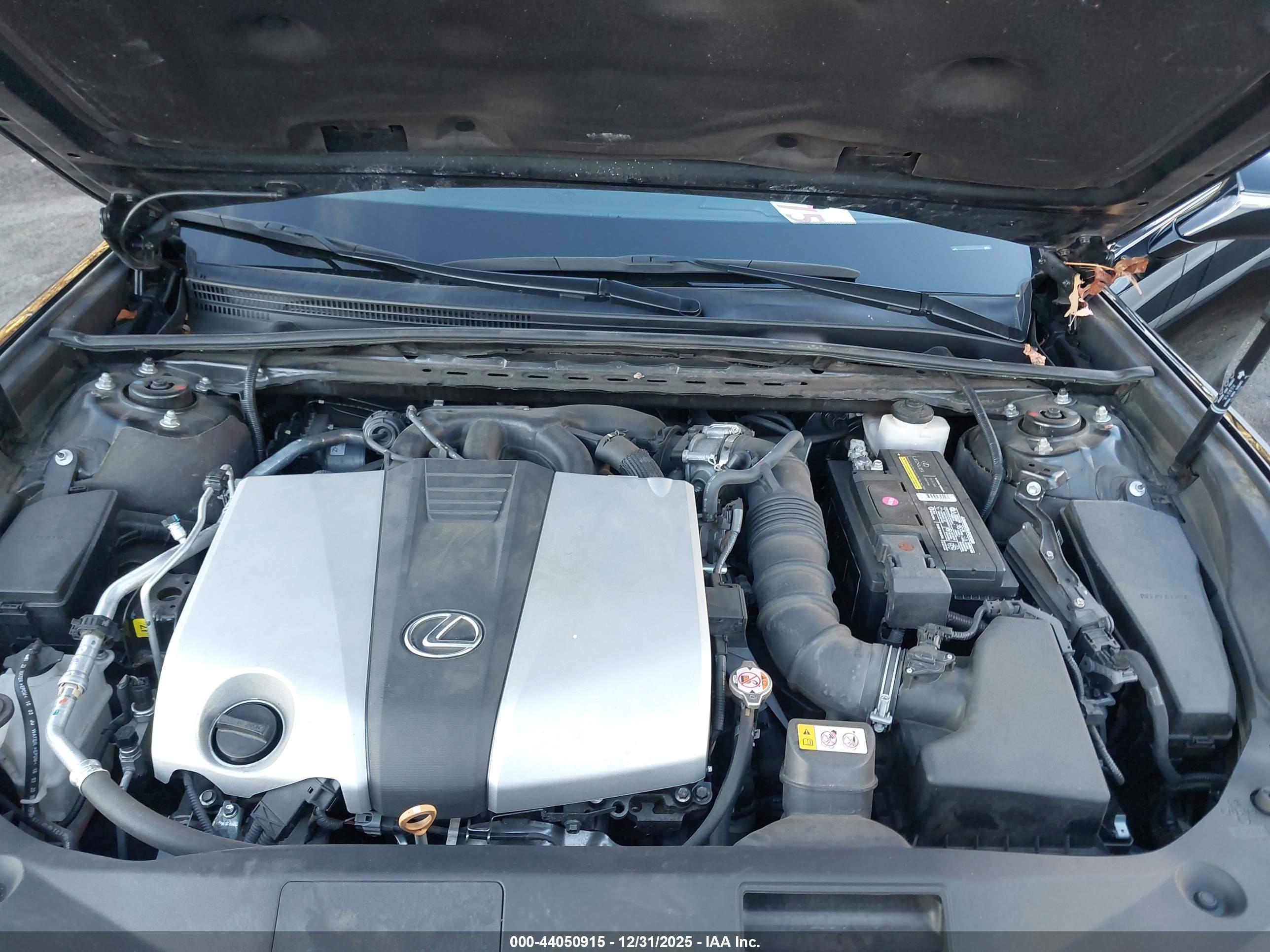 LEXUS ES image 10