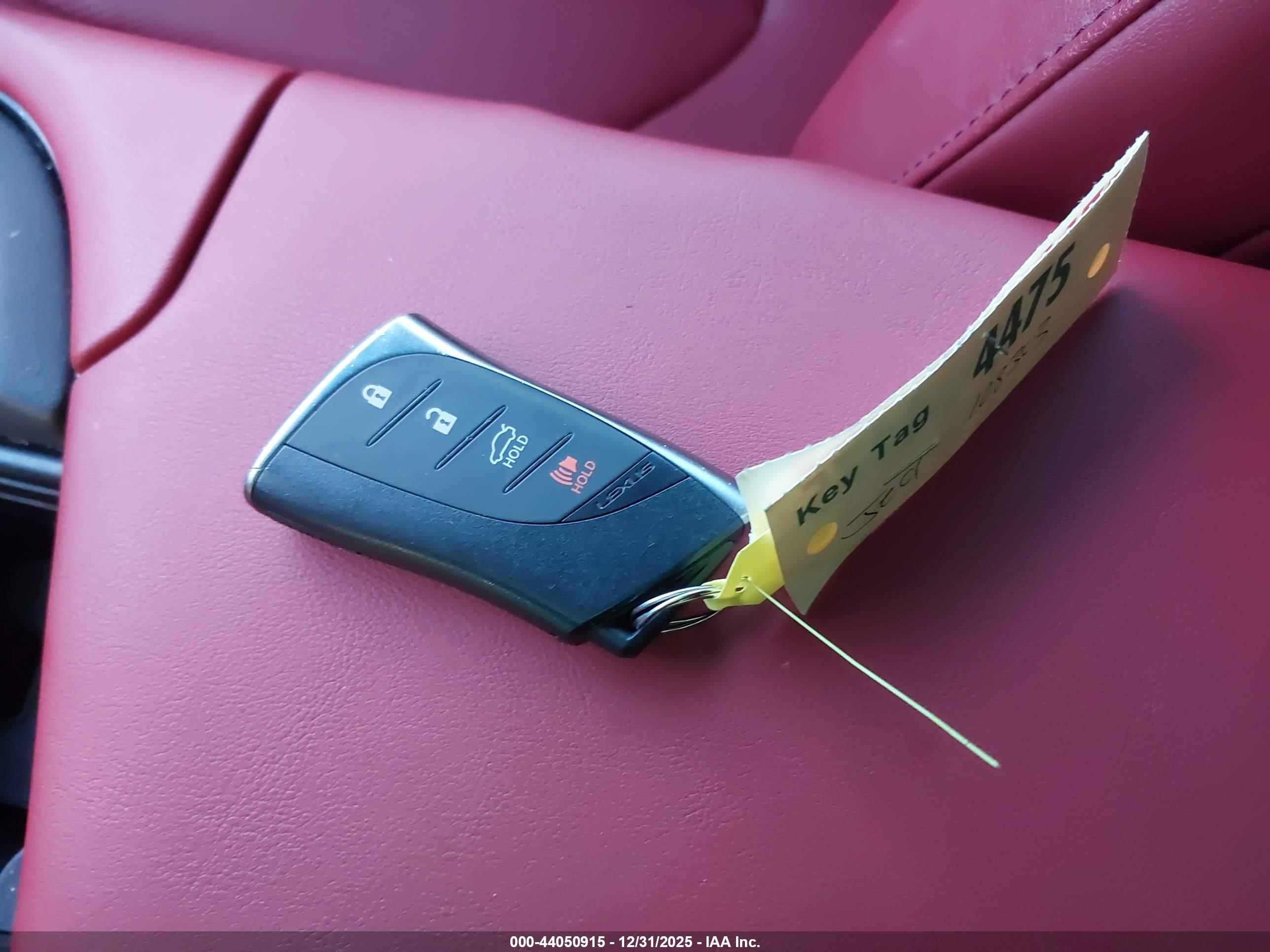 LEXUS ES image 11
