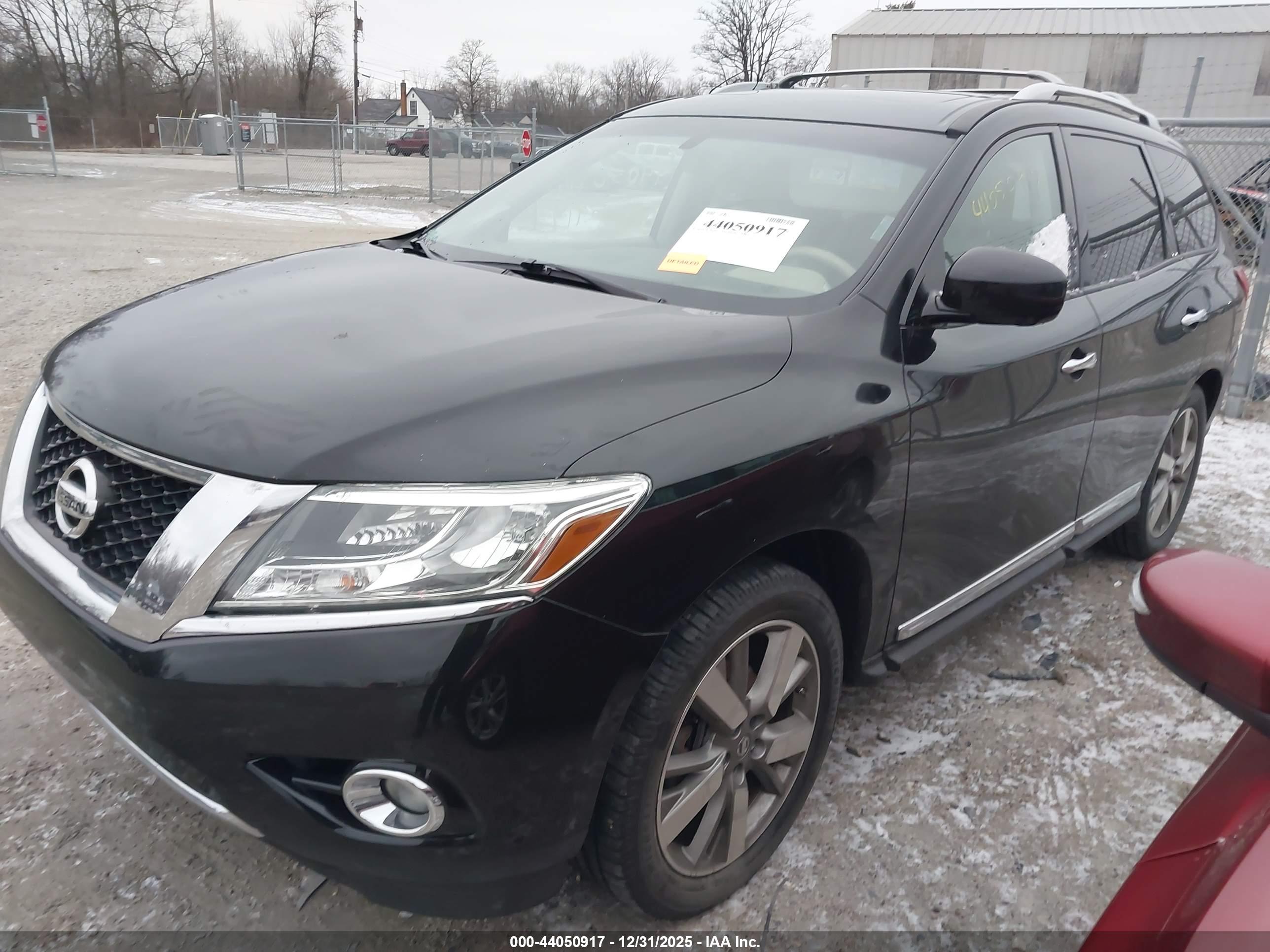 NISSAN PATHFINDER image 2