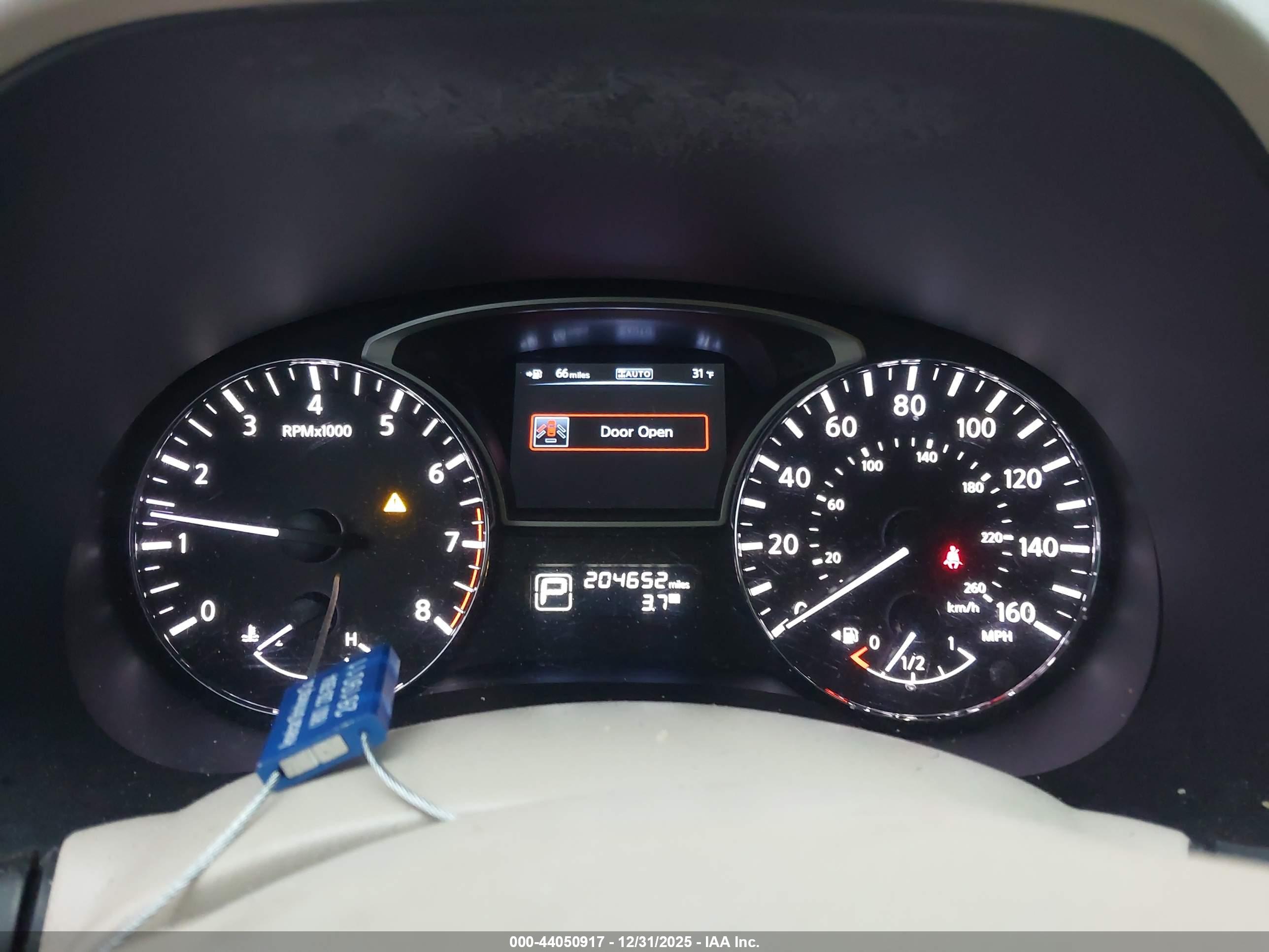 NISSAN PATHFINDER image 7