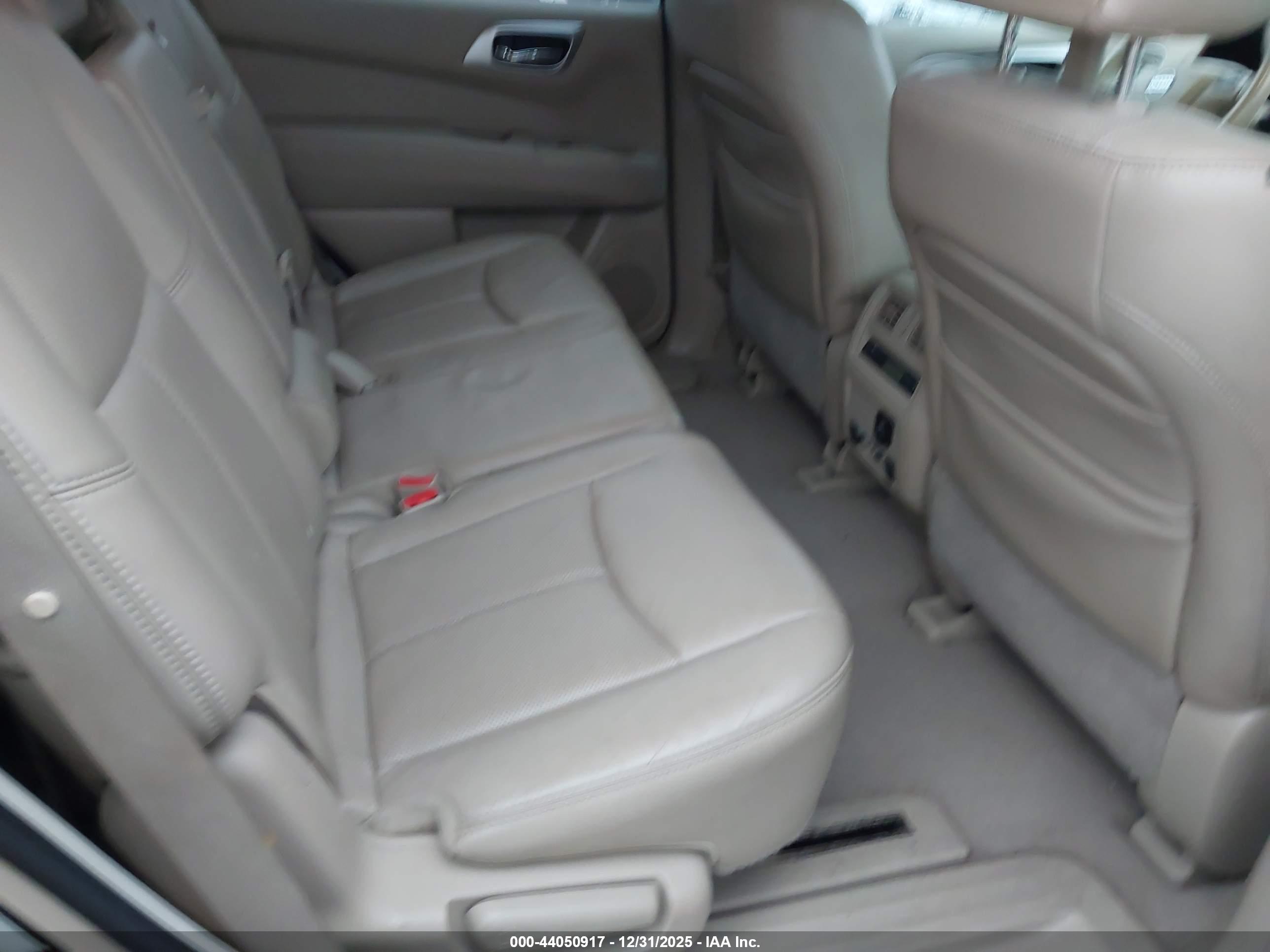 NISSAN PATHFINDER image 8