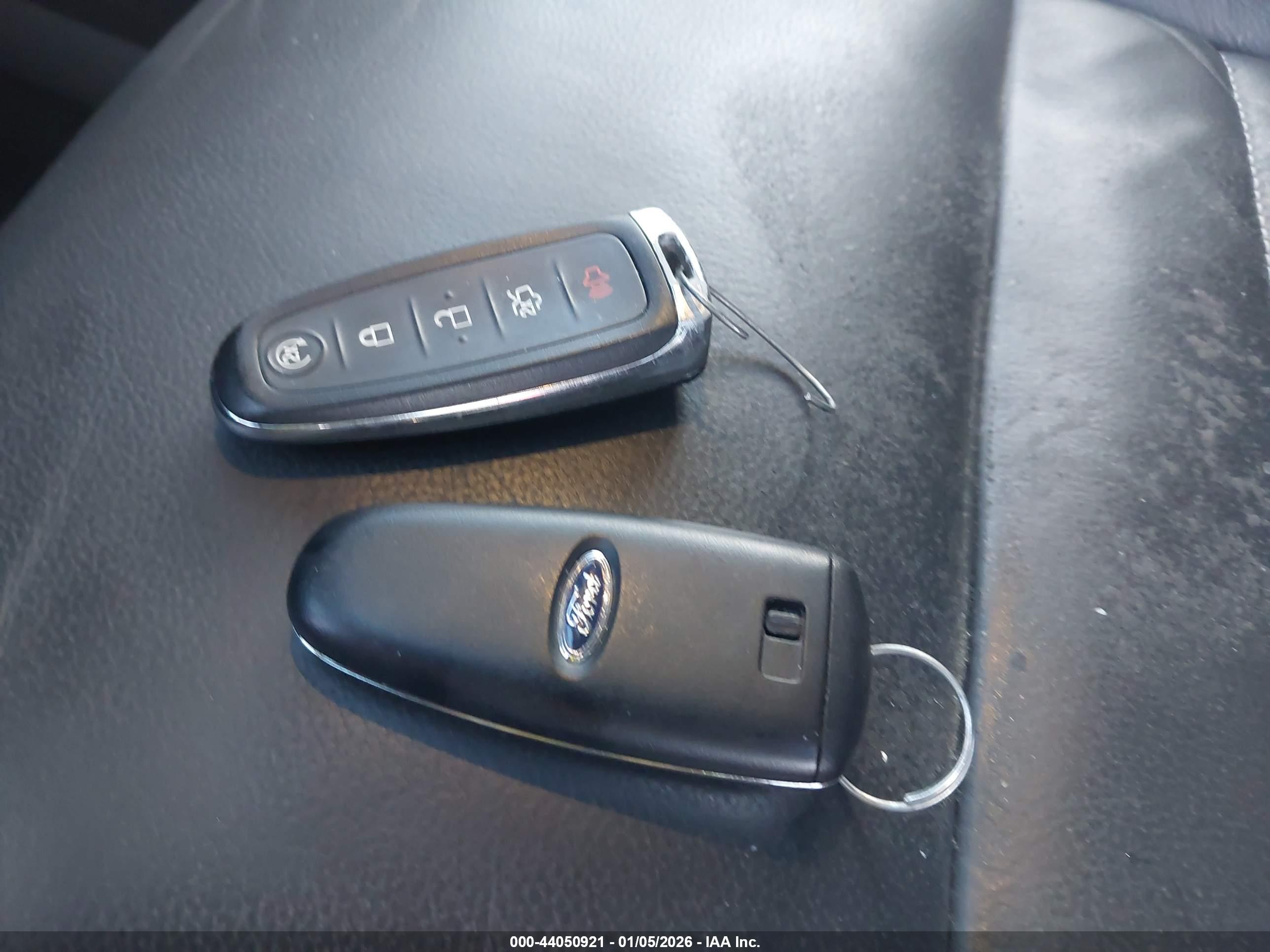 FORD ESCAPE image 11