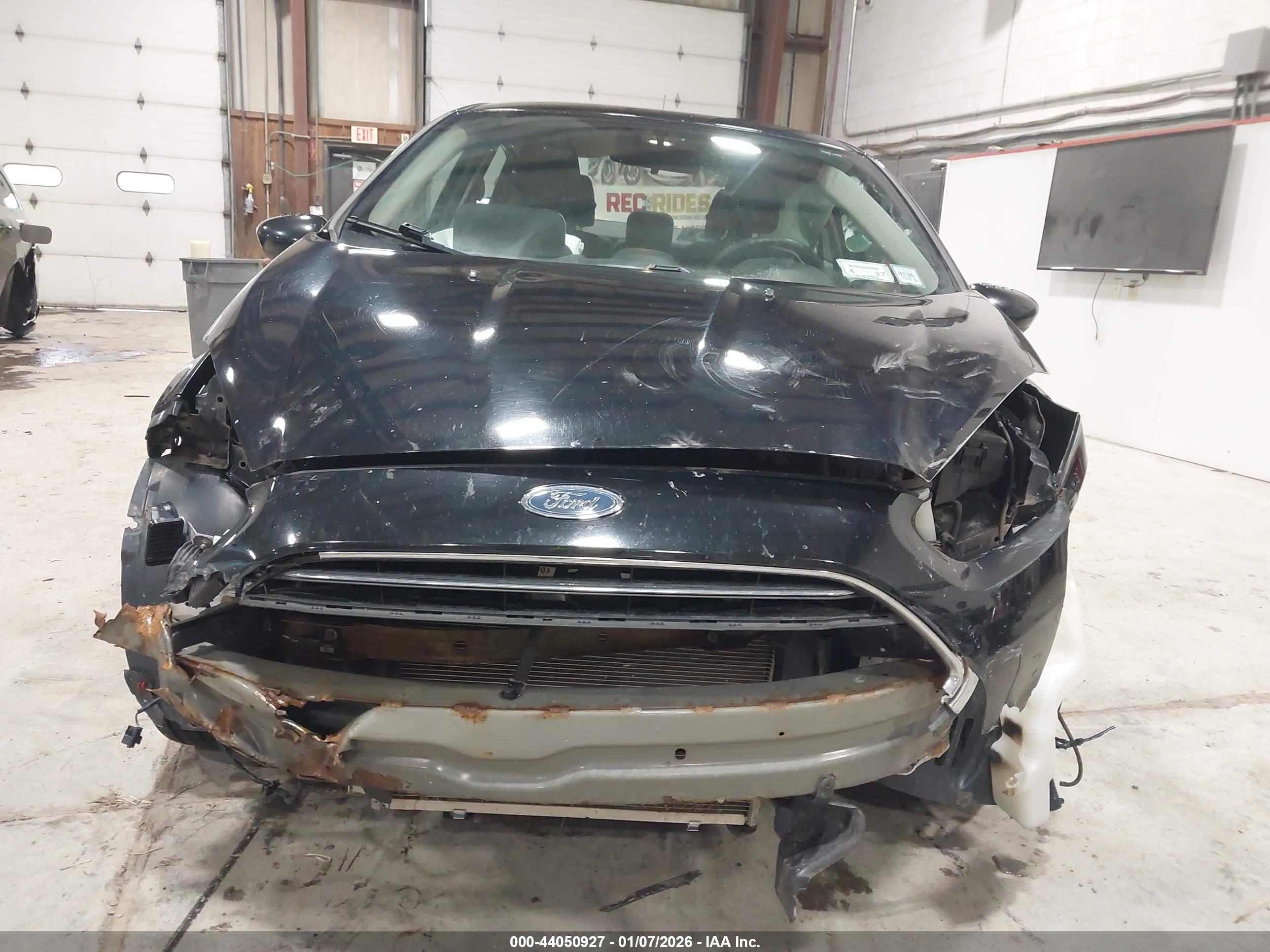 FORD FIESTA image 6