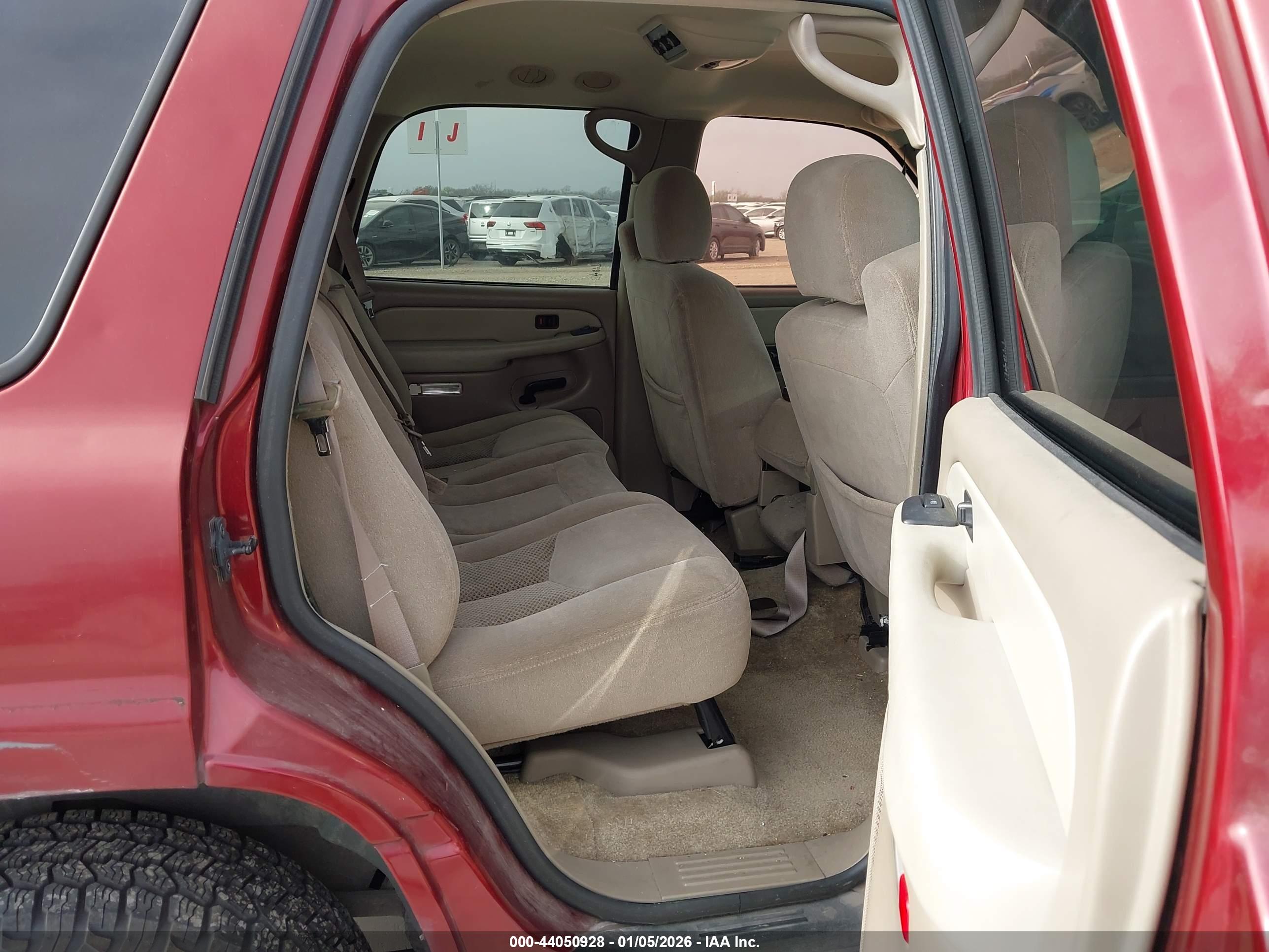 CHEVROLET TAHOE image 8