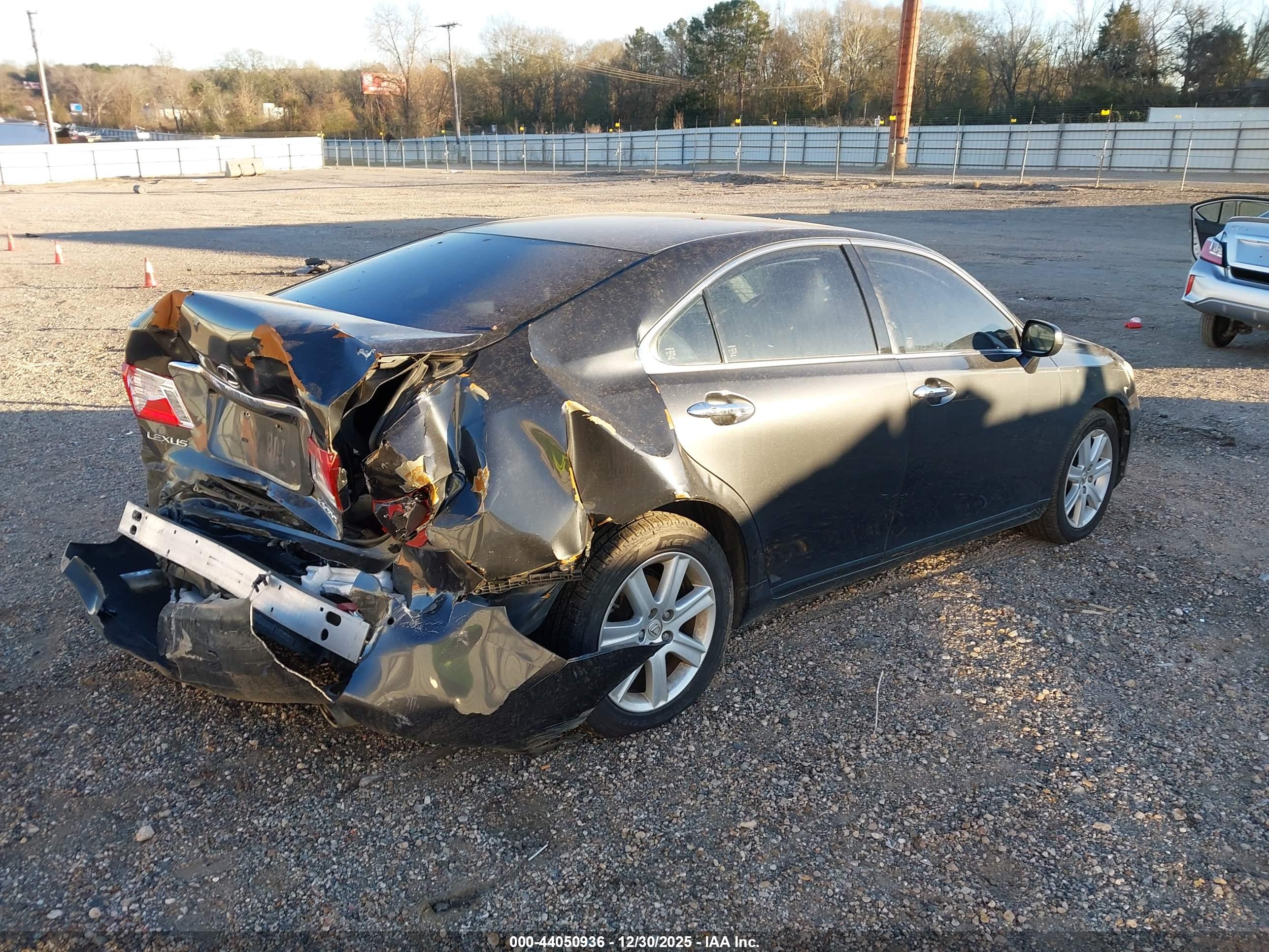 LEXUS ES image 4