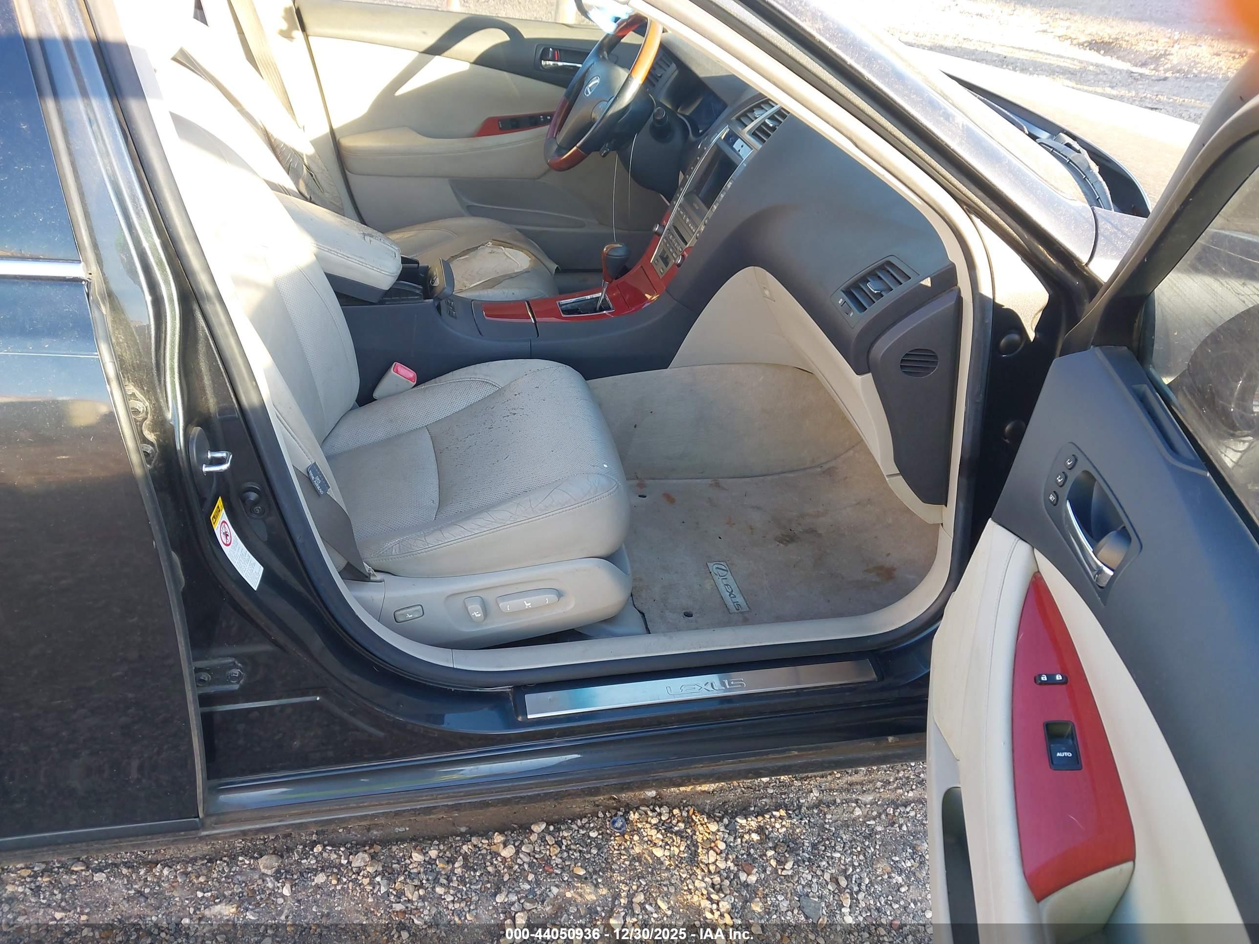 LEXUS ES image 5