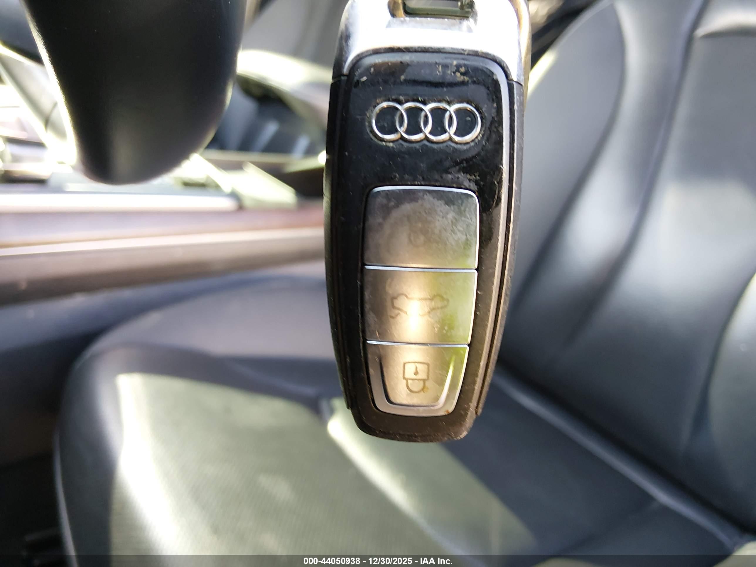 AUDI Q8 image 11