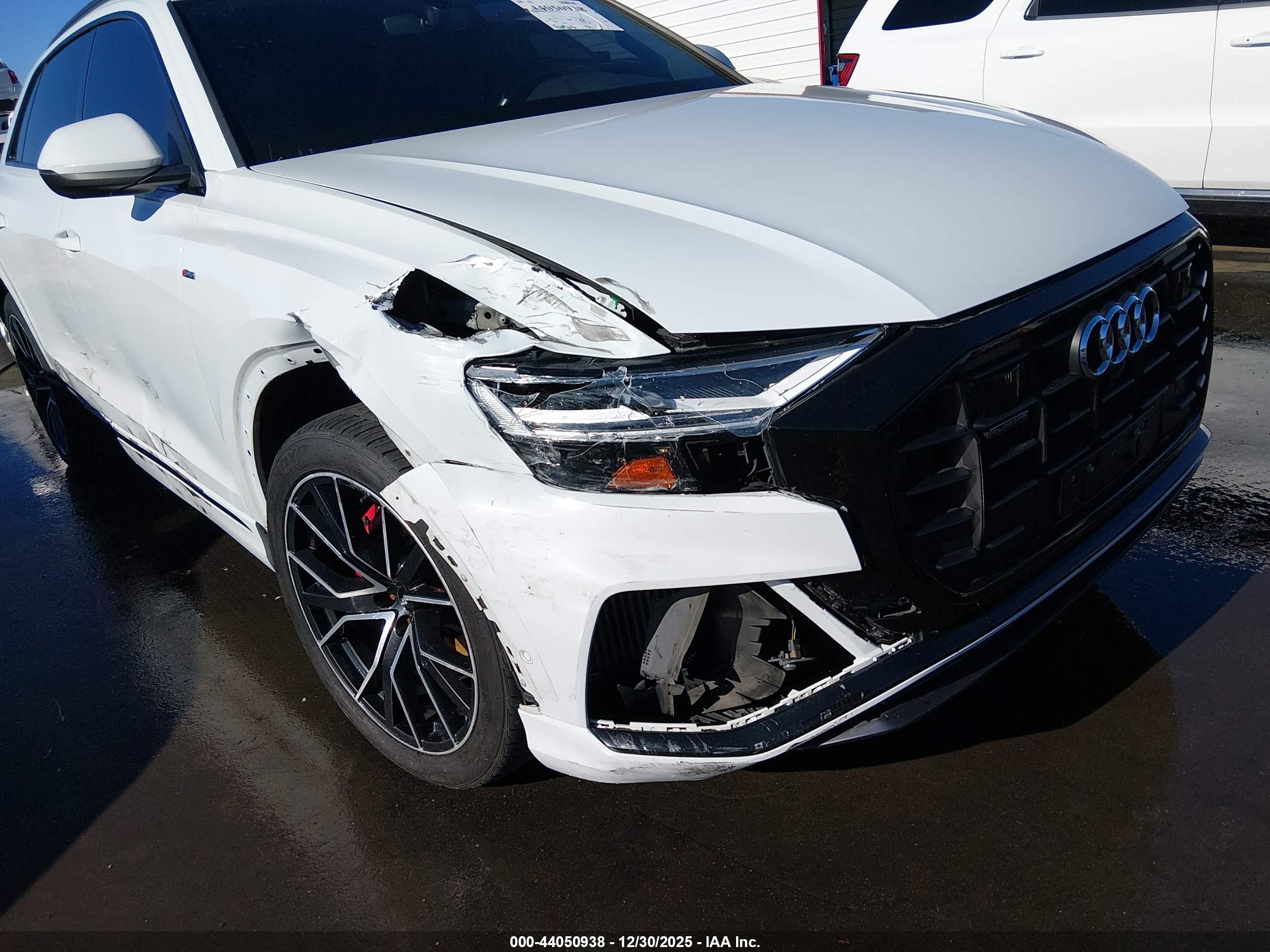 AUDI Q8 image 6