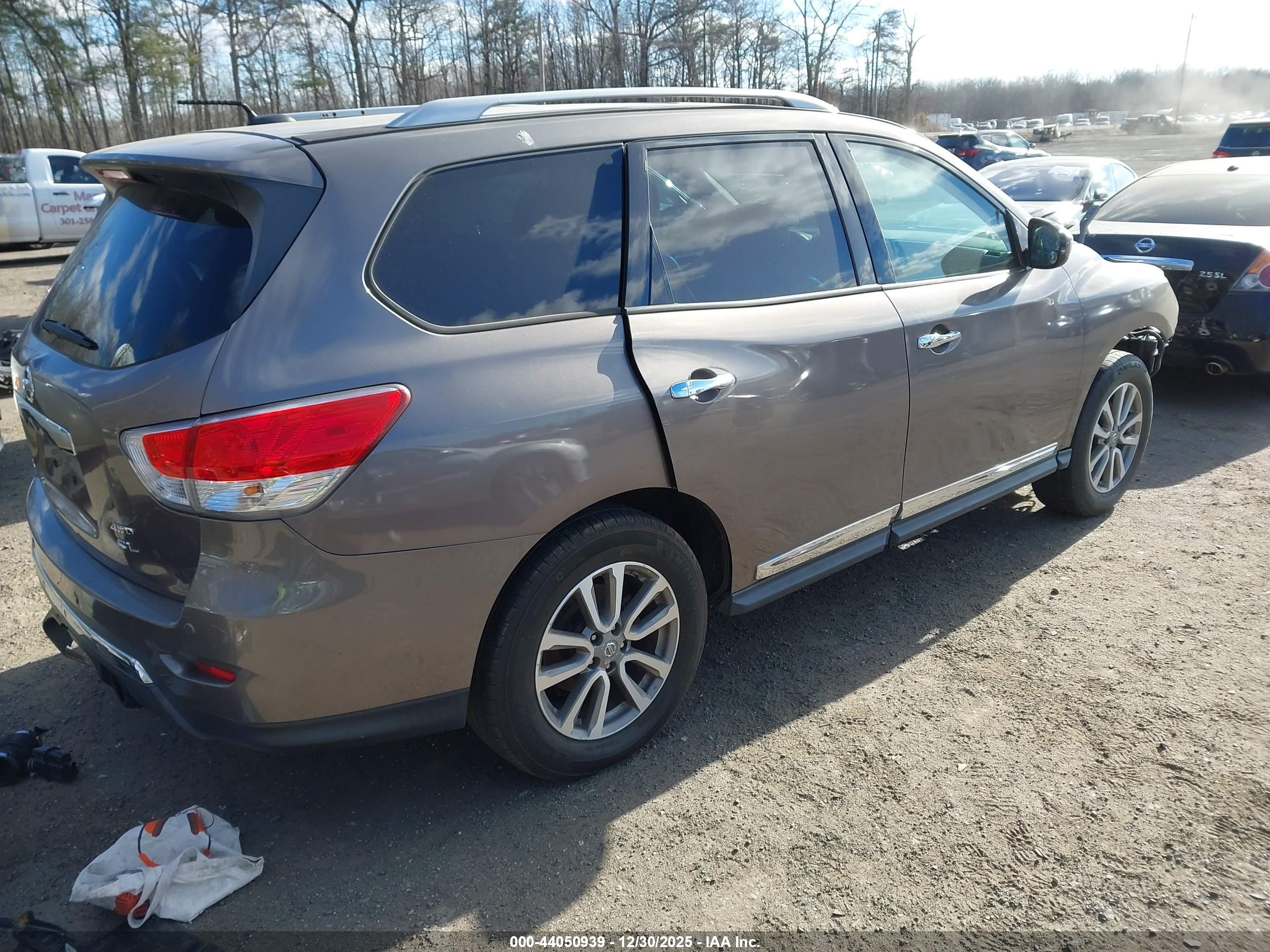 NISSAN PATHFINDER image 4