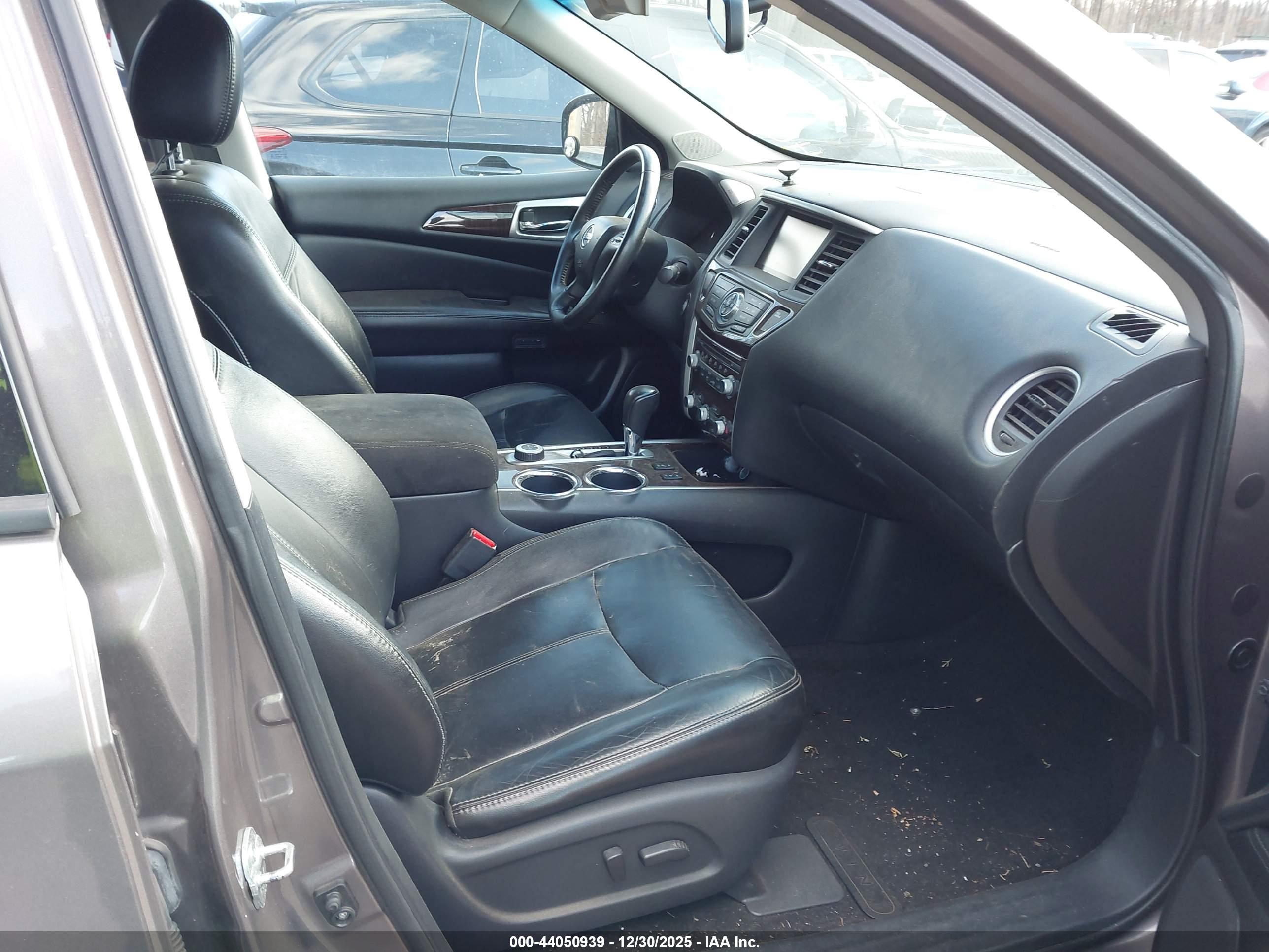 NISSAN PATHFINDER image 5