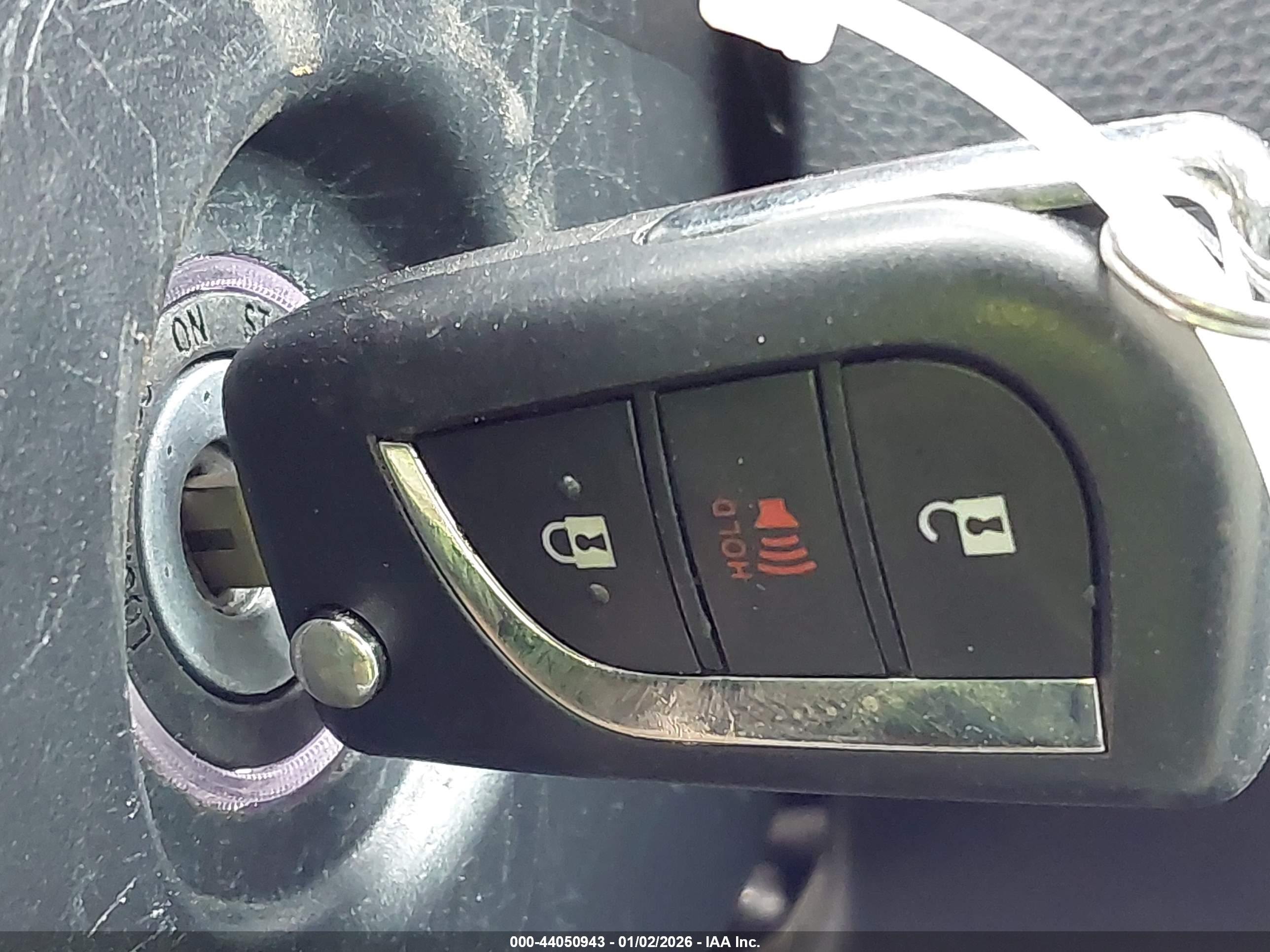 TOYOTA RAV4 image 11
