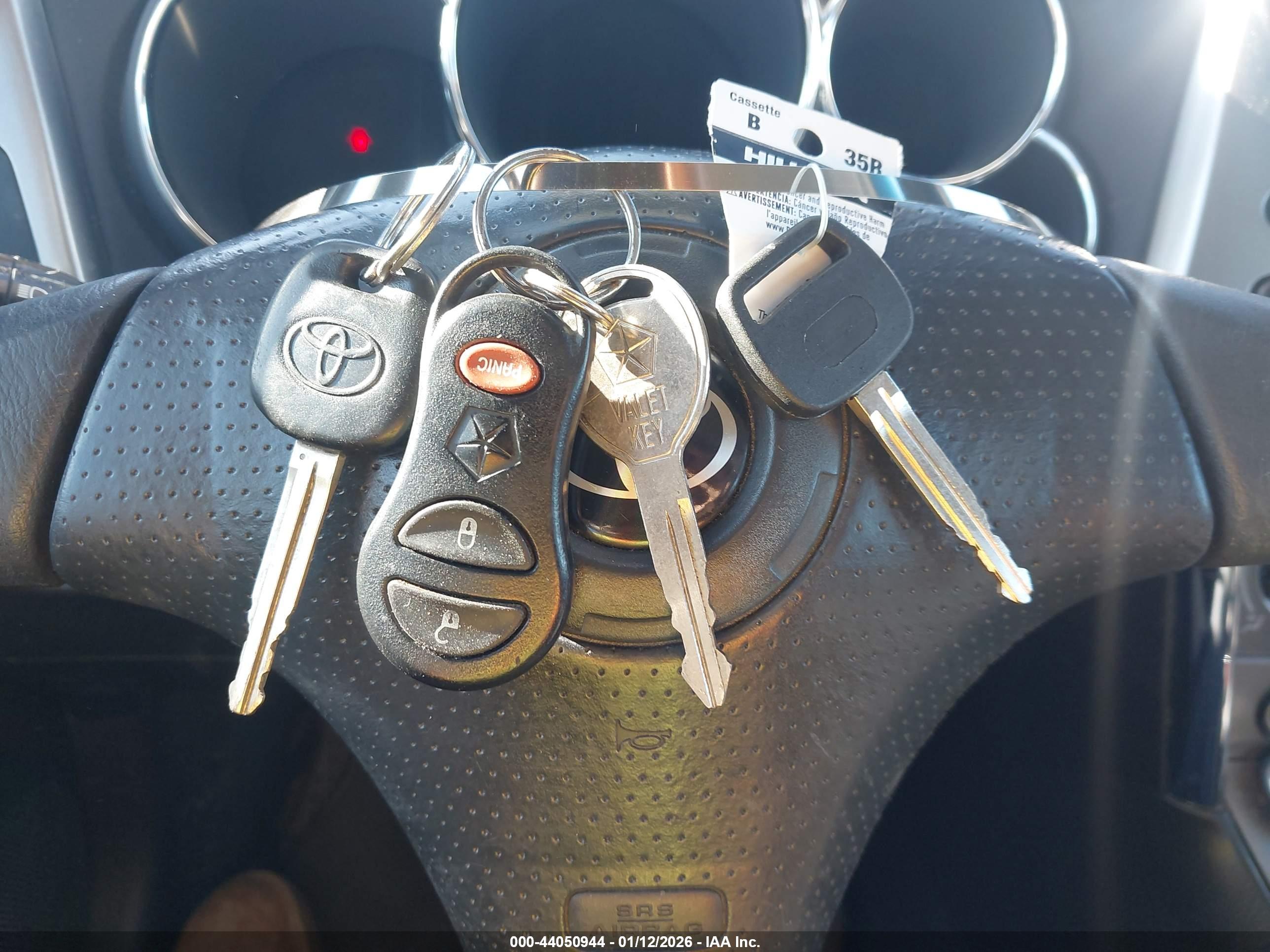 TOYOTA MATRIX image 11