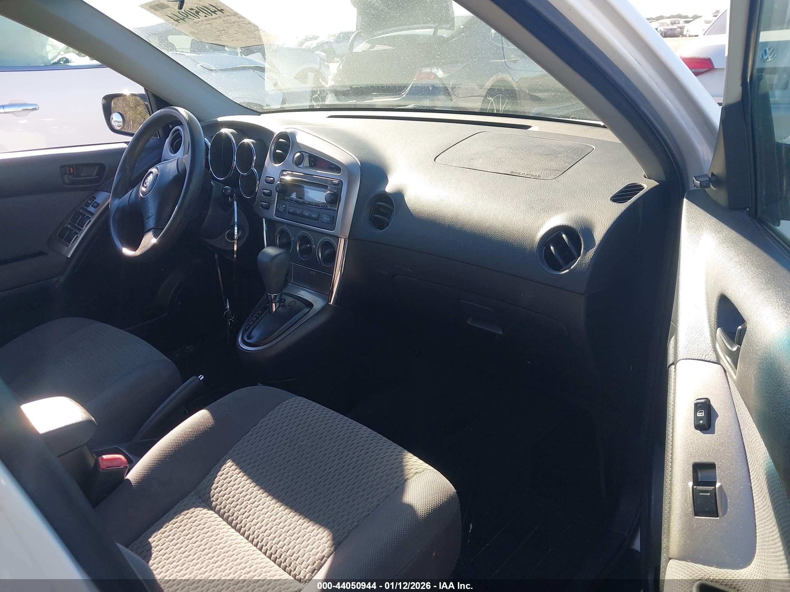 TOYOTA MATRIX image 5