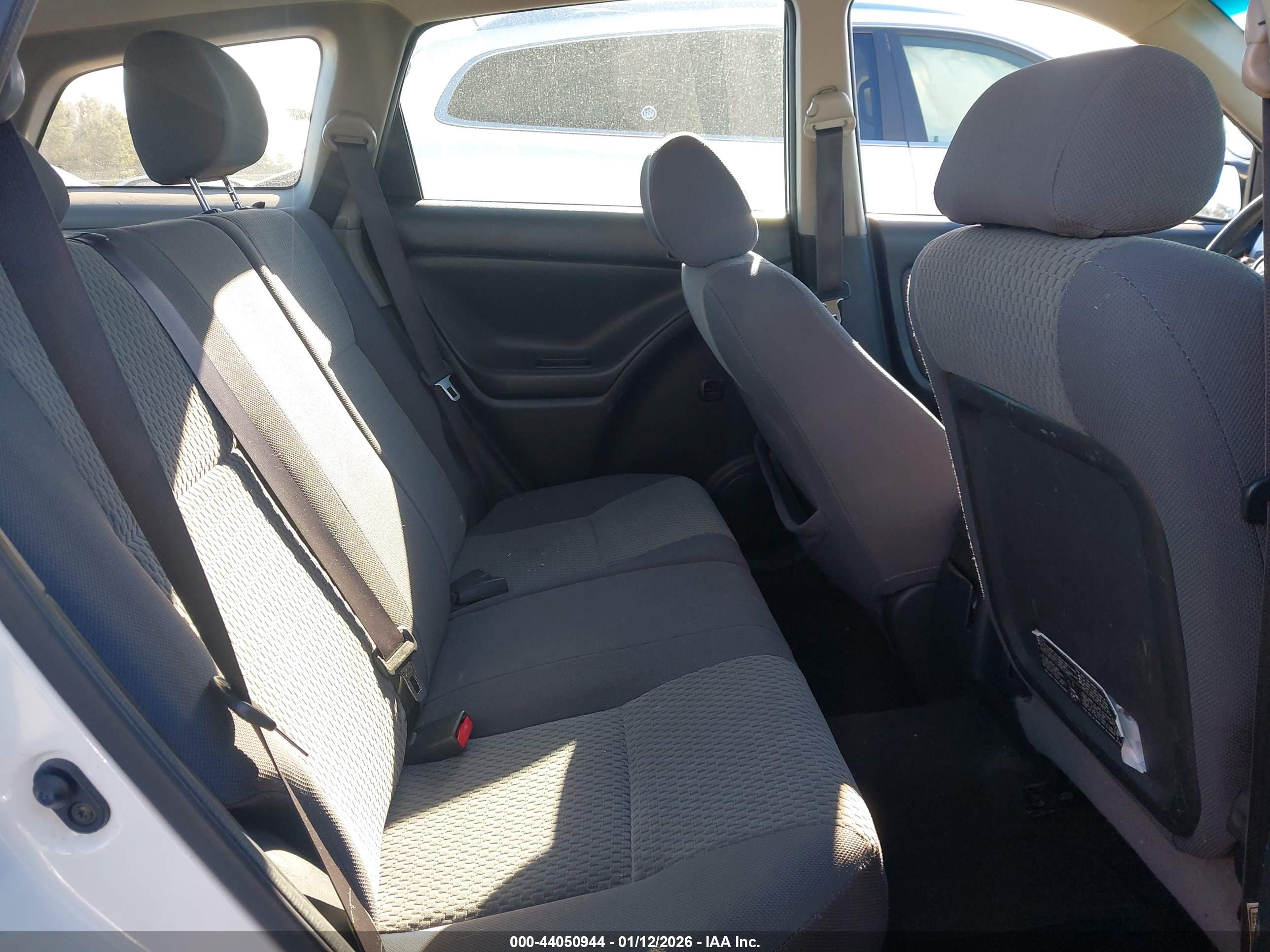 TOYOTA MATRIX image 8