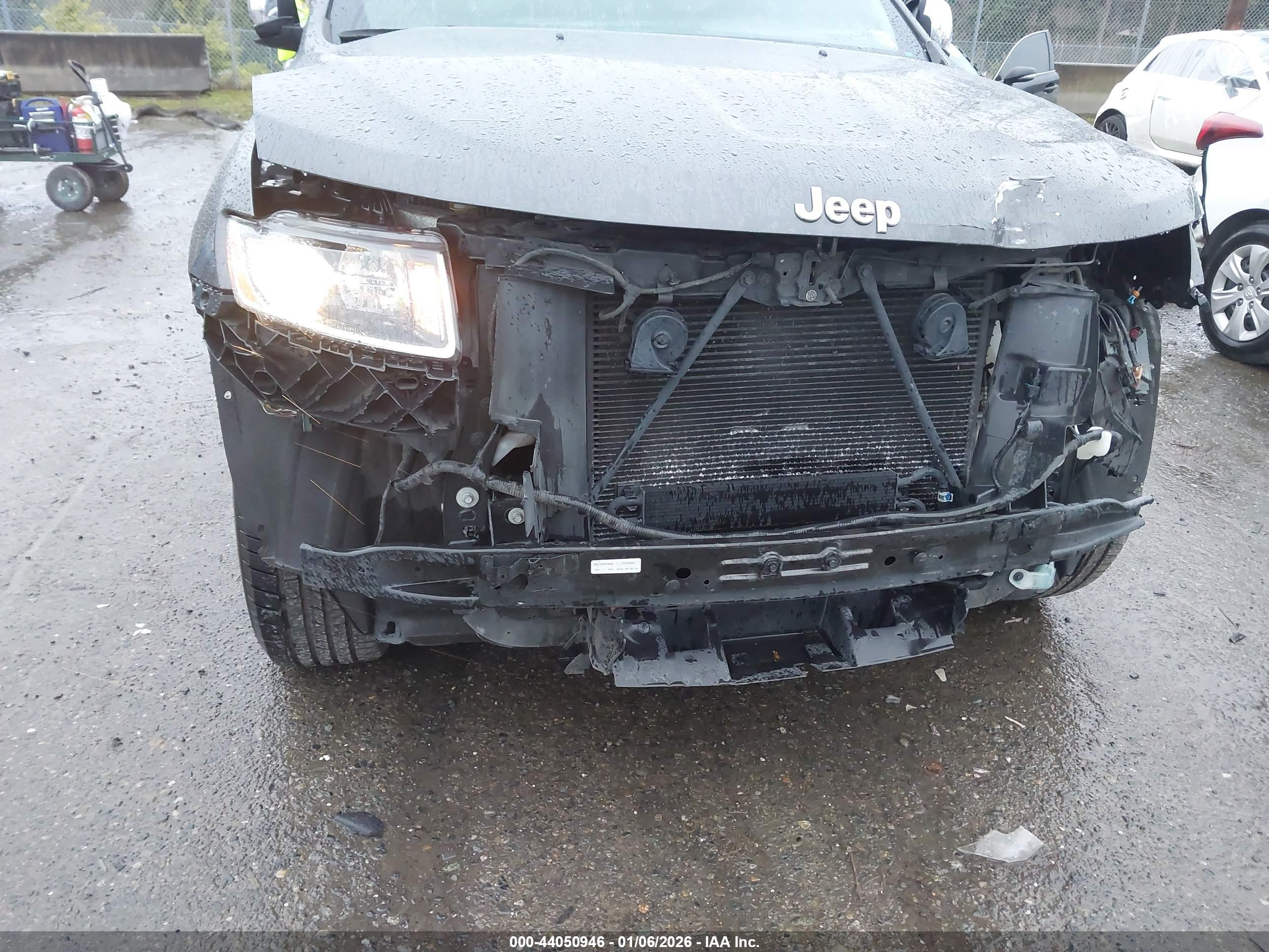 JEEP GRAND image 6