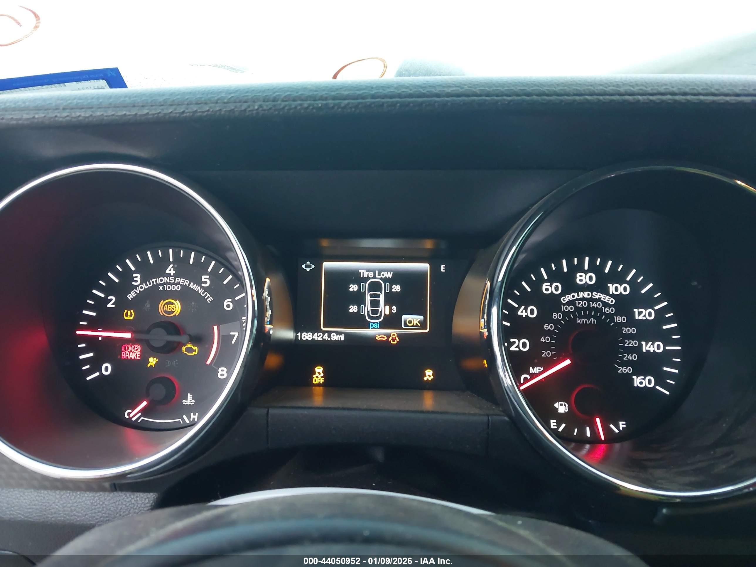 FORD MUSTANG image 7