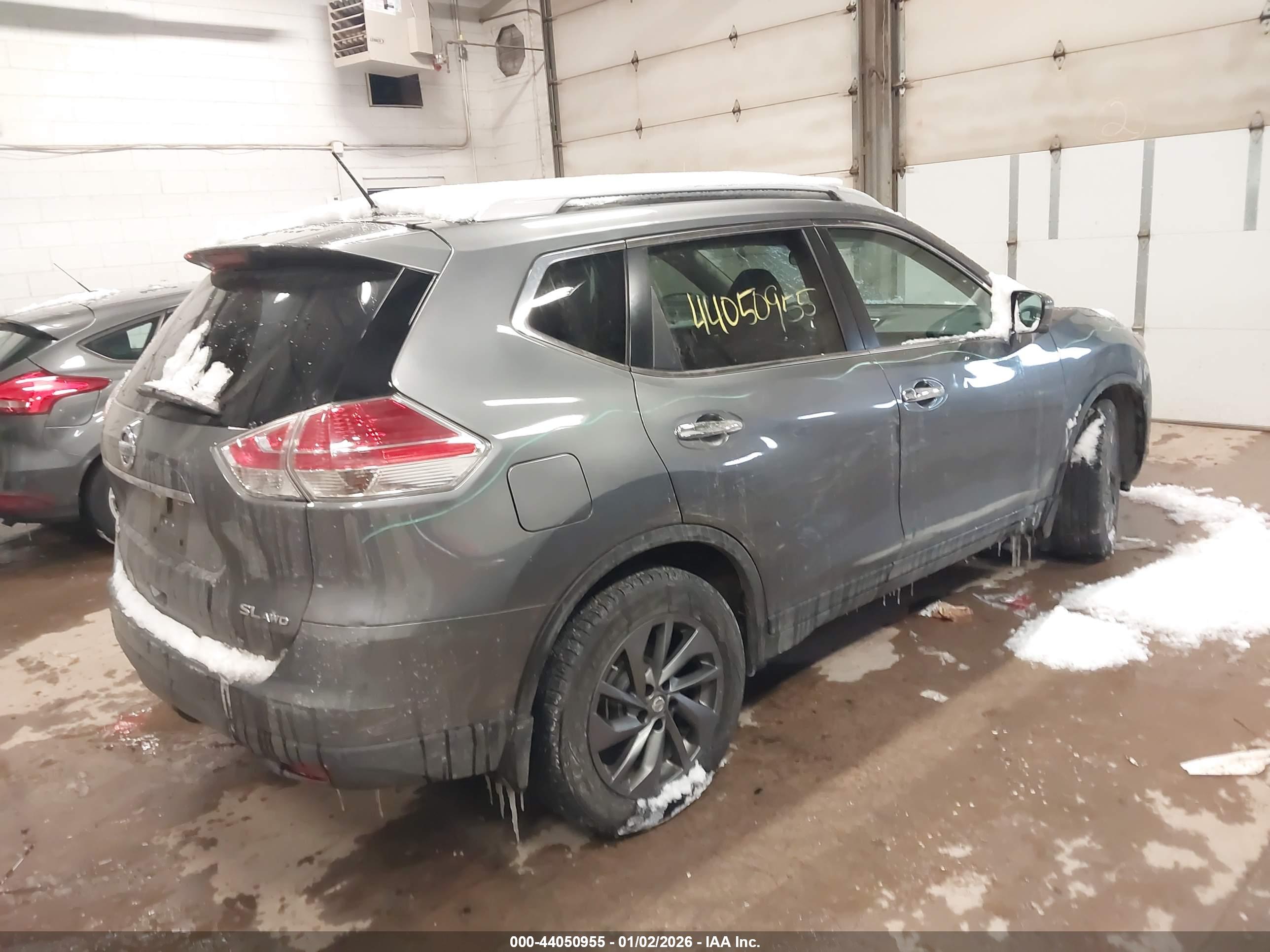 NISSAN ROGUE image 4