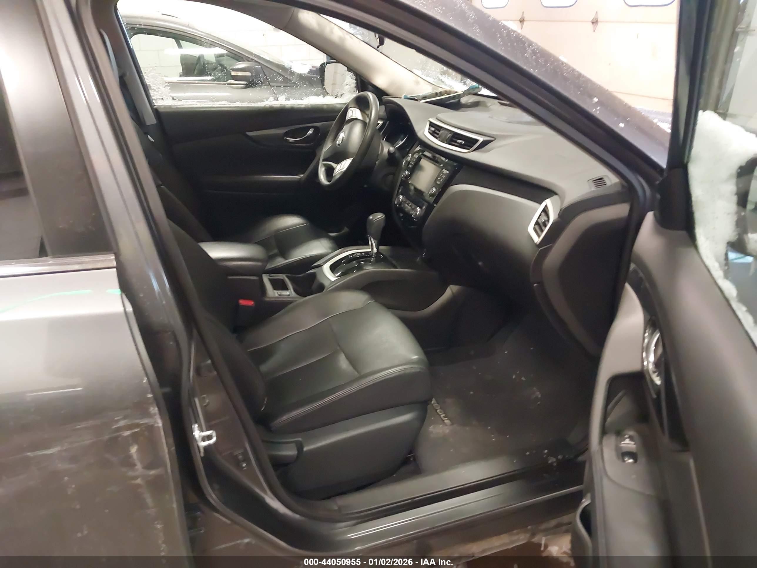 NISSAN ROGUE image 5