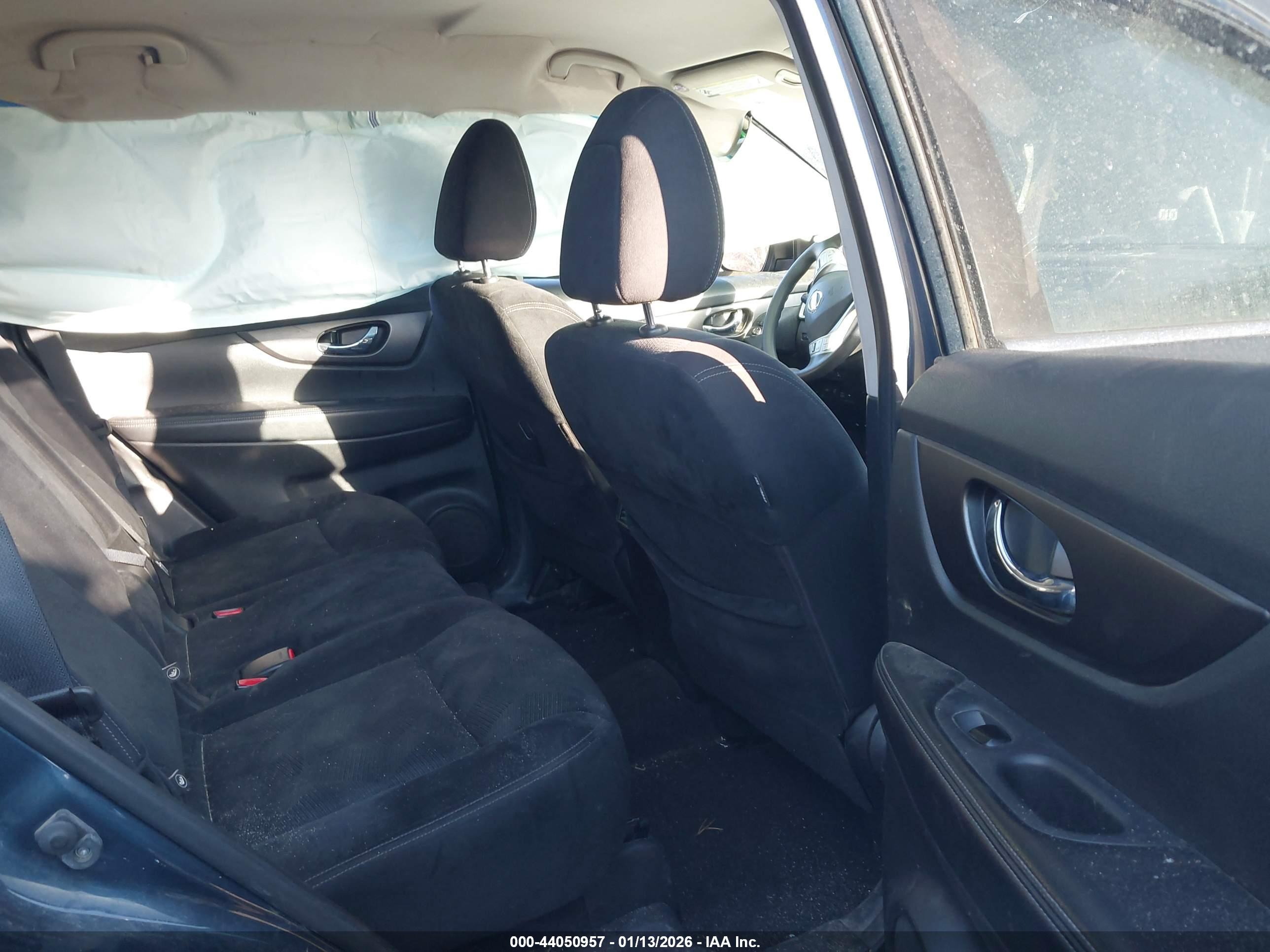 NISSAN ROGUE image 8