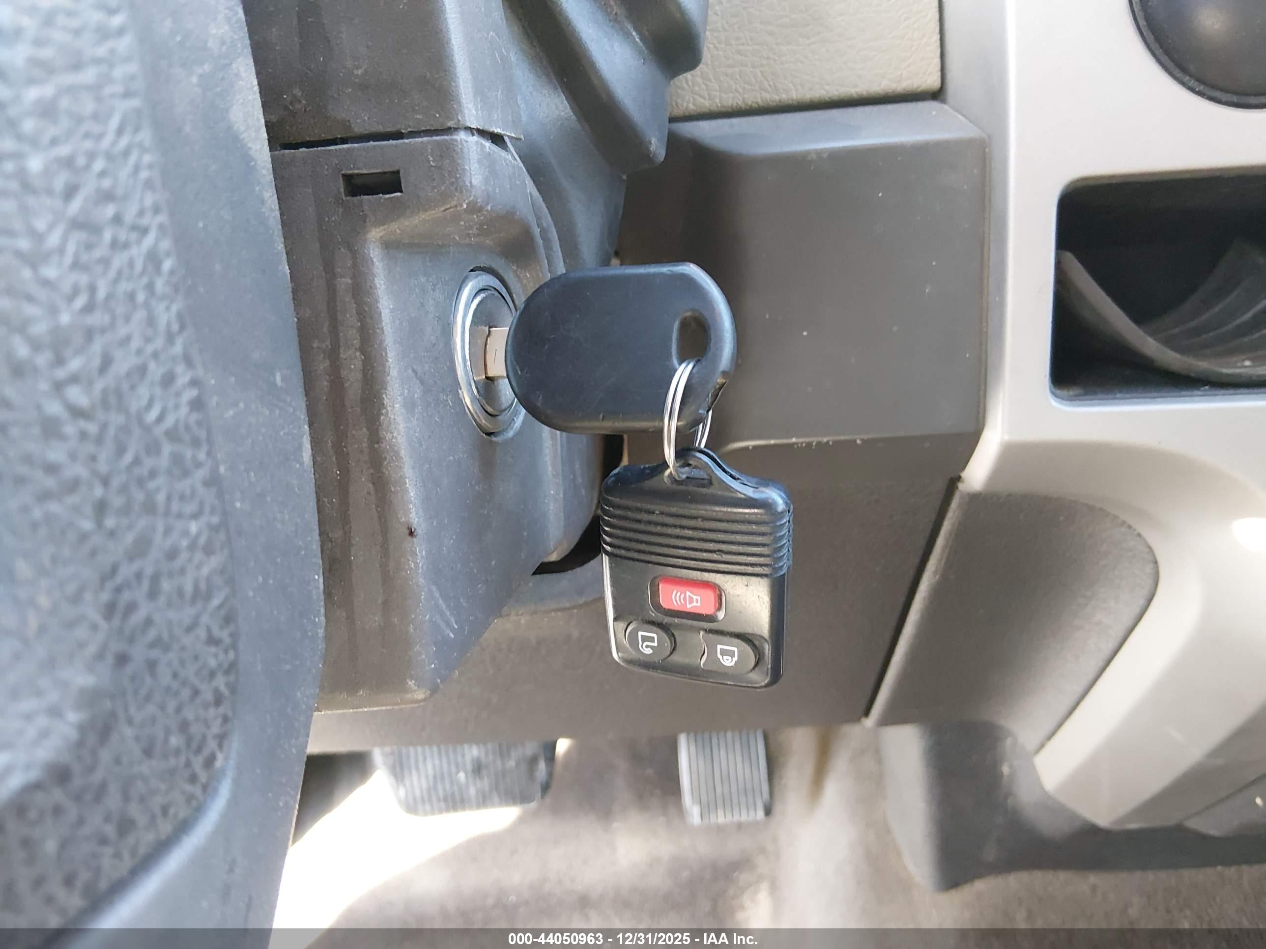 FORD F-150 image 11