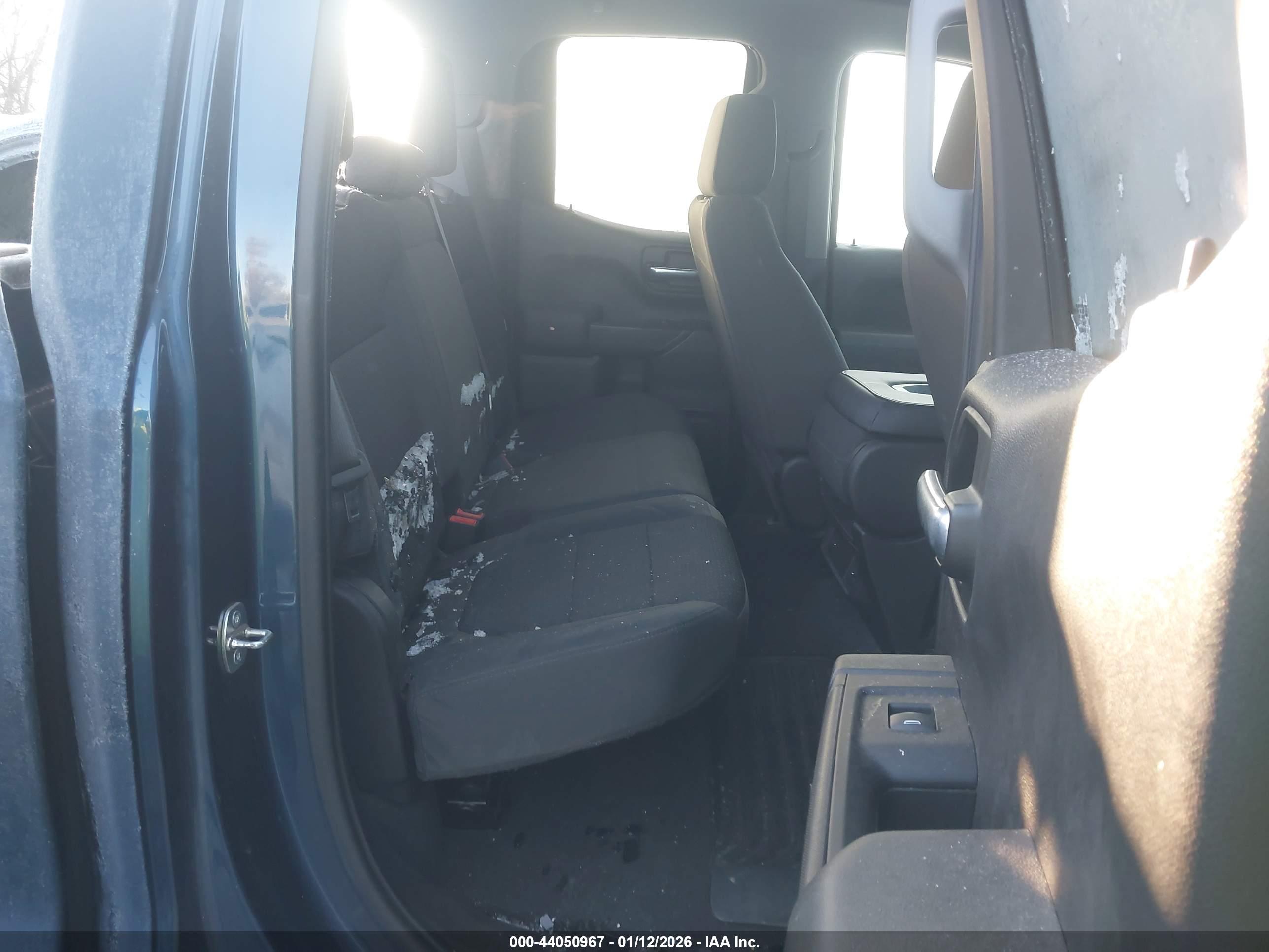 CHEVROLET SILVERADO image 8