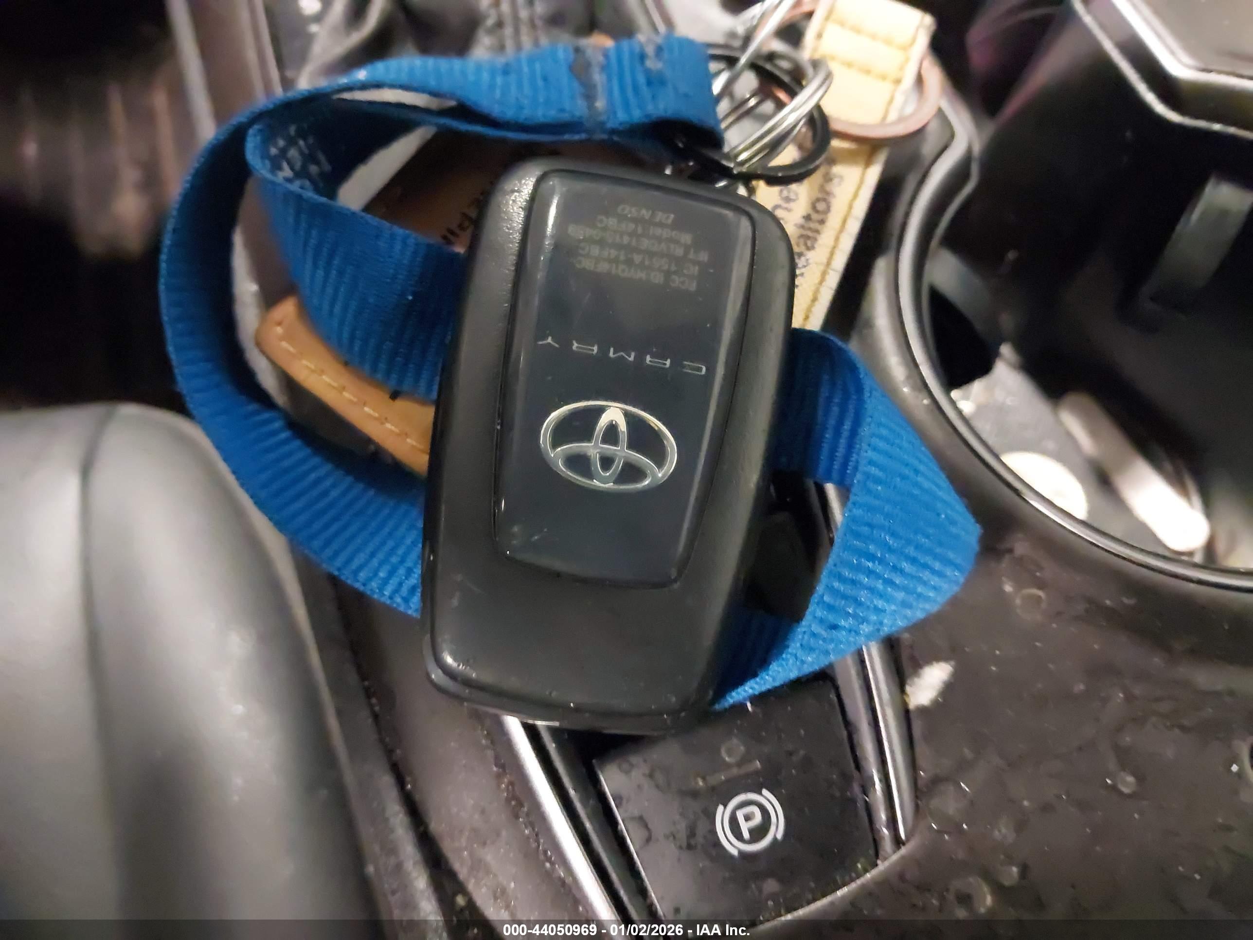 TOYOTA CAMRY image 11