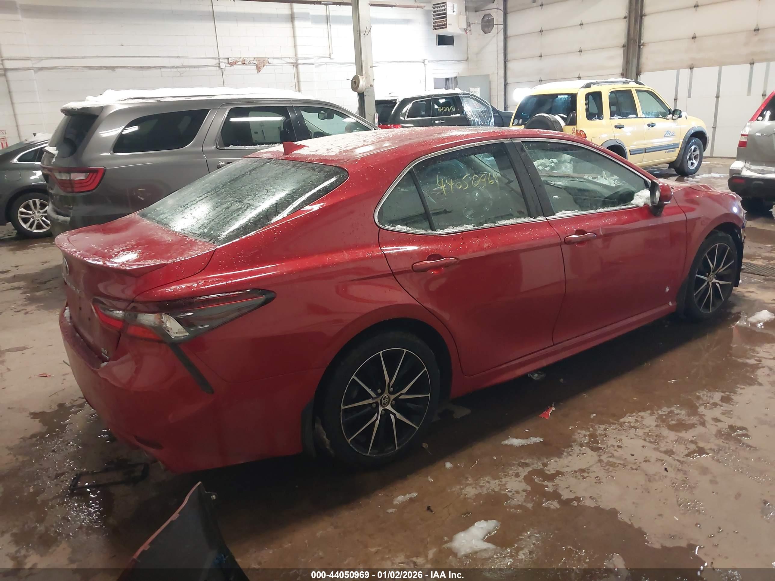 TOYOTA CAMRY image 4