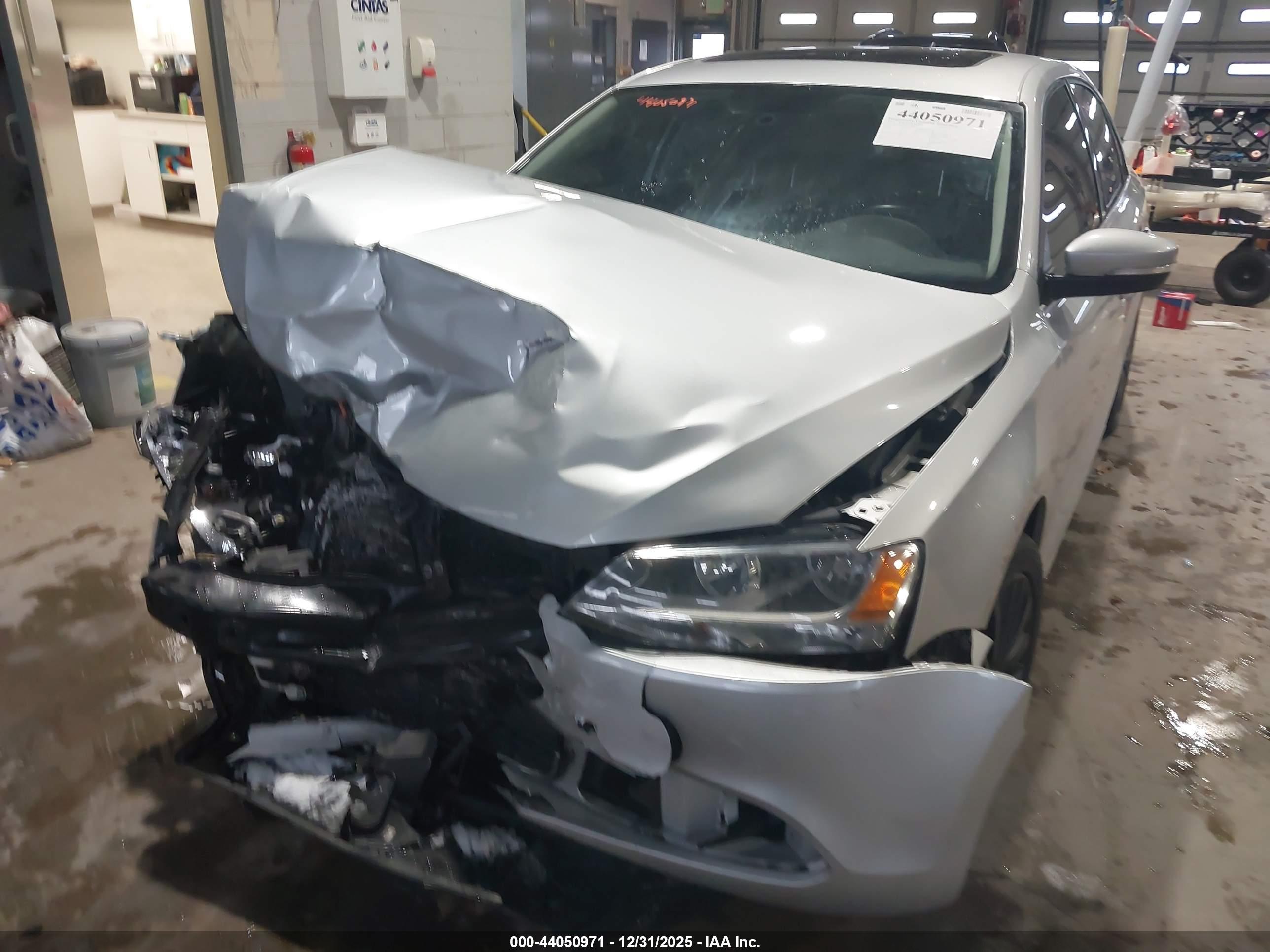 VOLKSWAGEN JETTA image 6