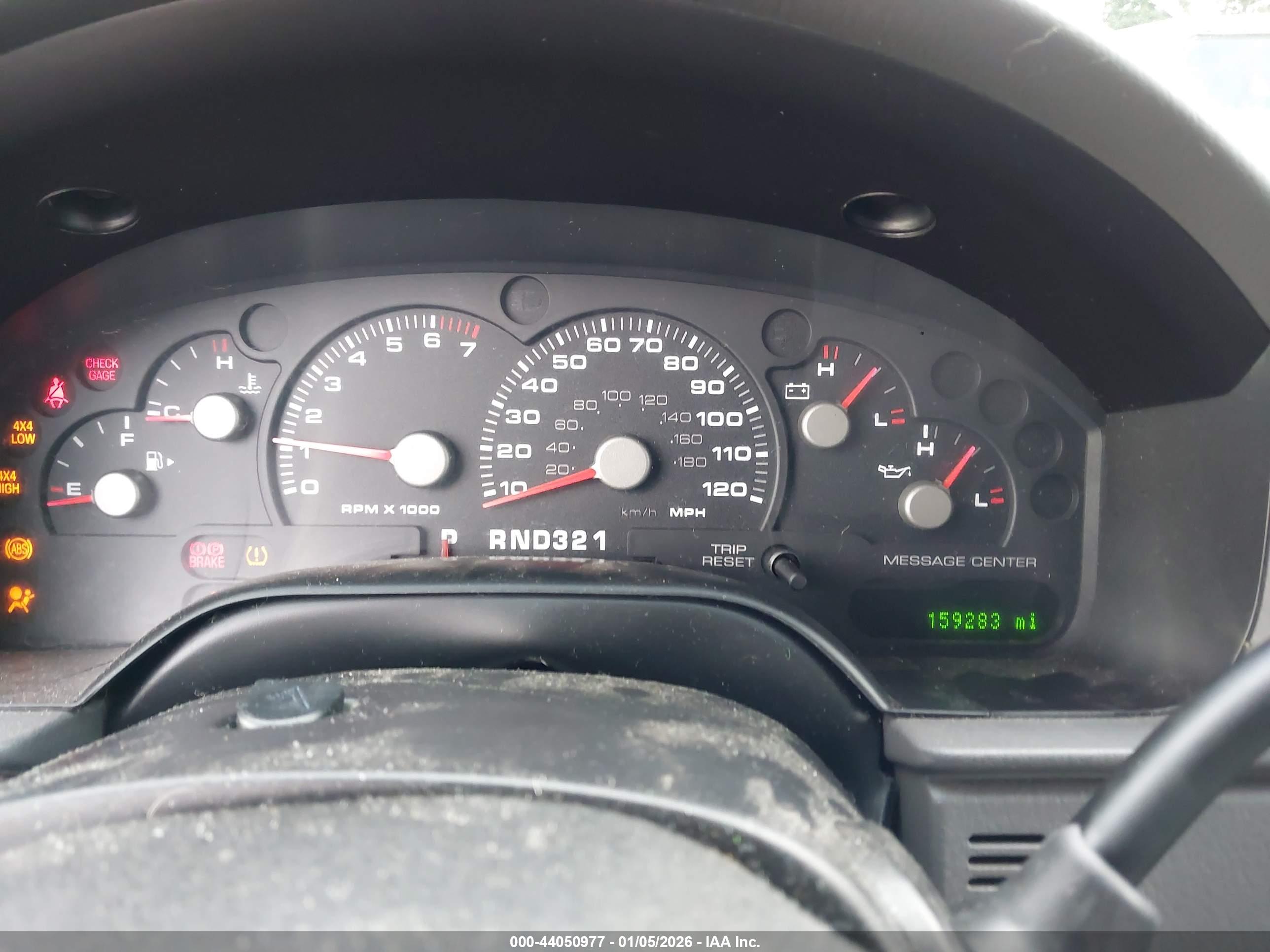 FORD EXPLORER image 7