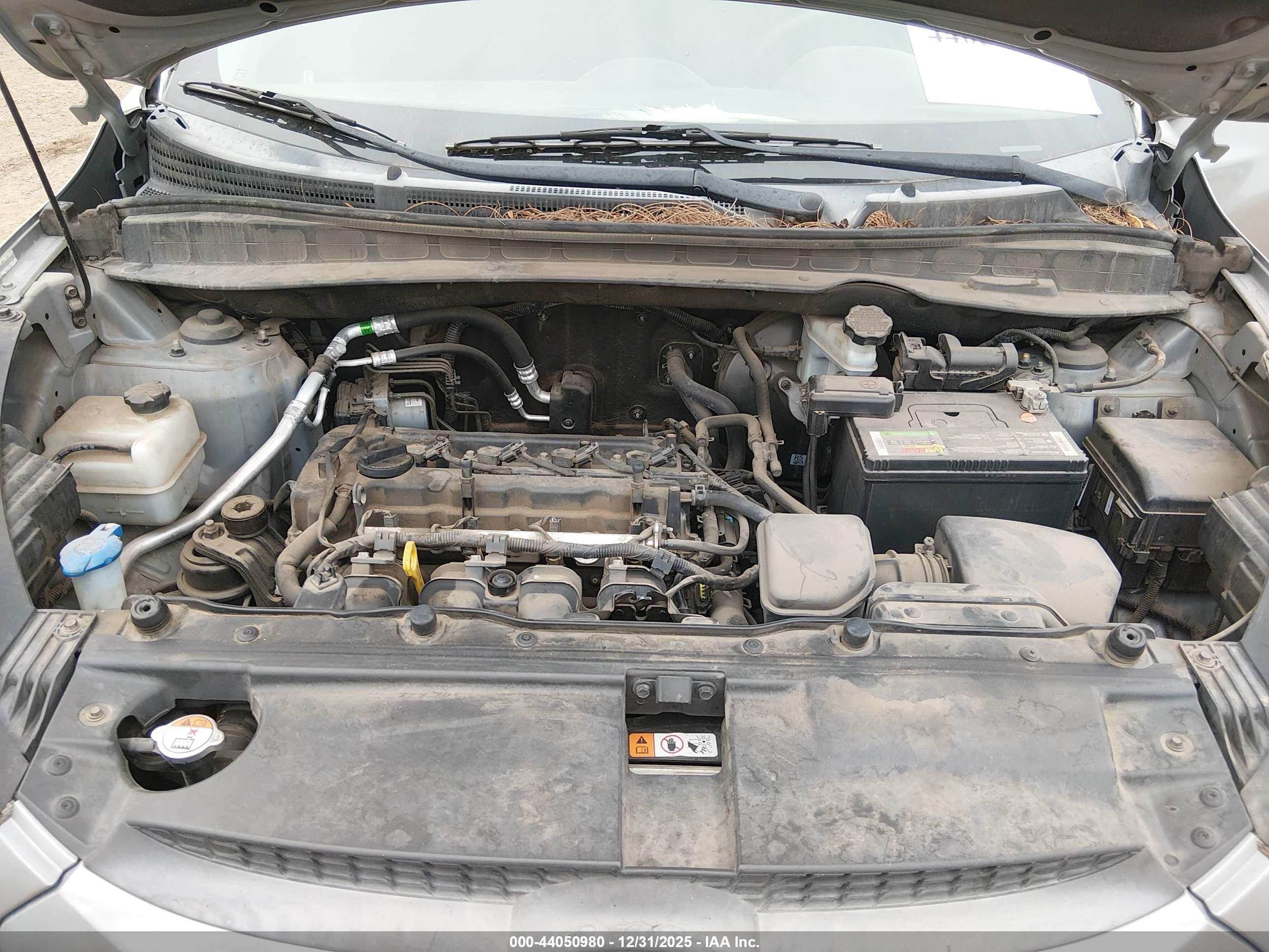 HYUNDAI TUCSON image 10