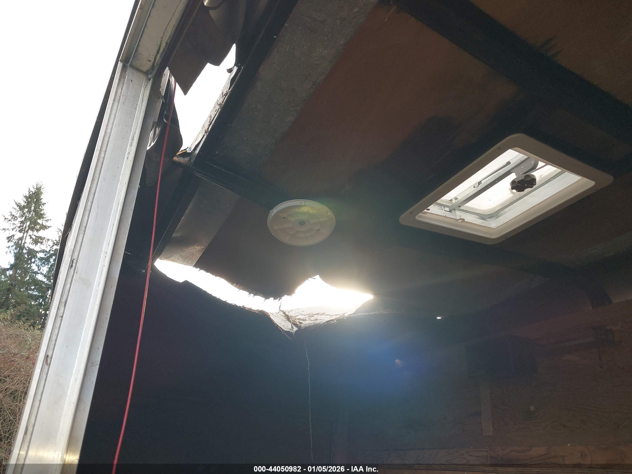 INTERSTATE TRAILER image 6
