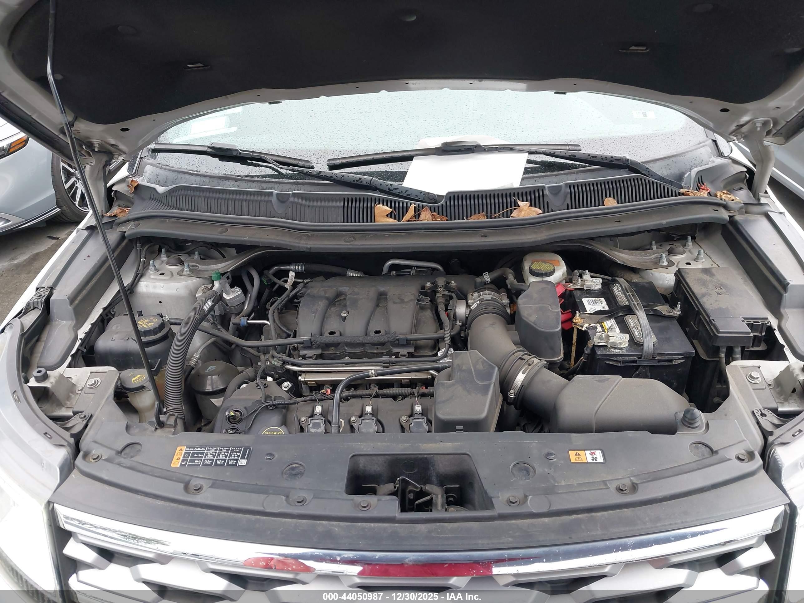 FORD EXPLORER image 10