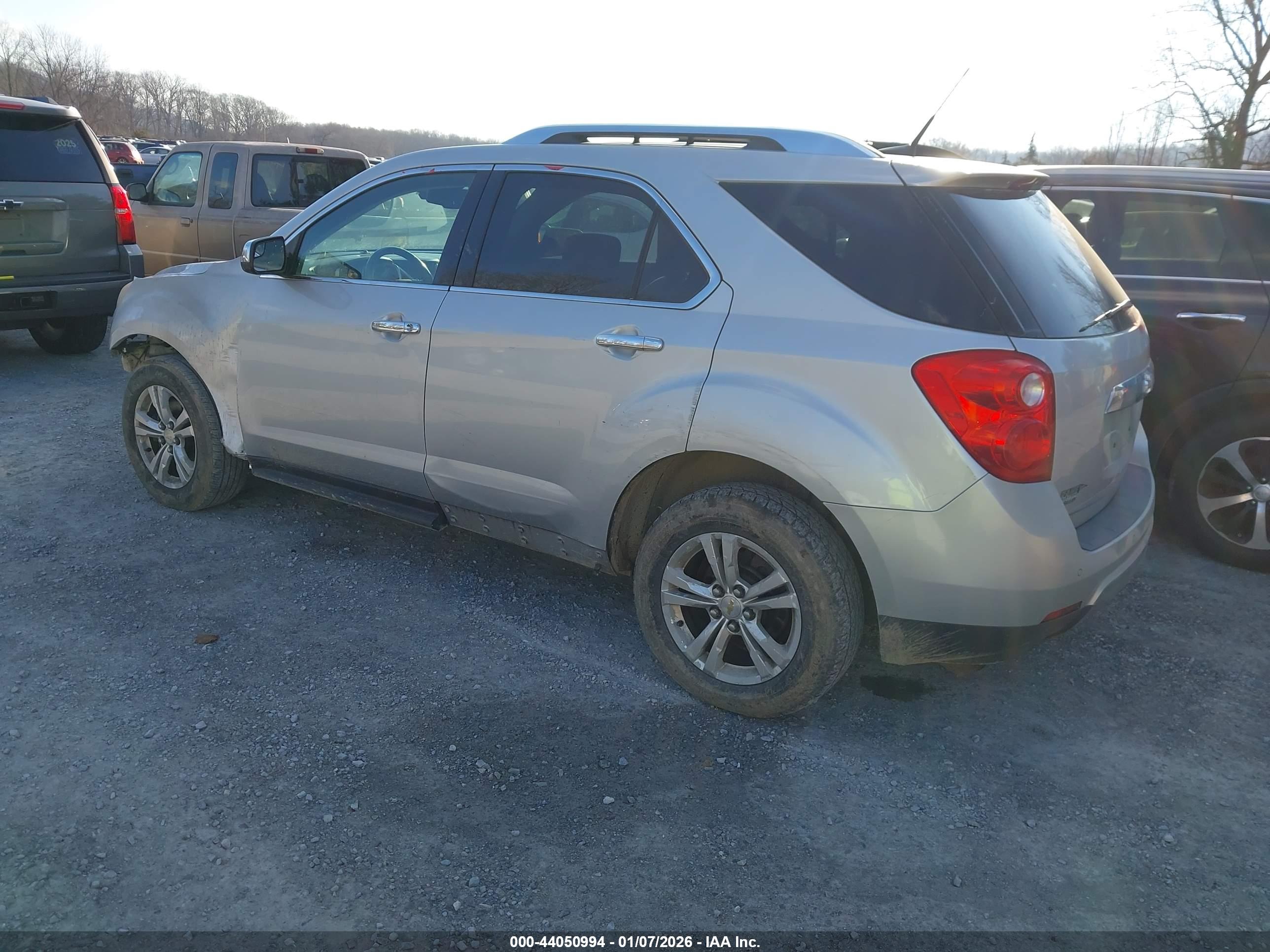 CHEVROLET EQUINOX image 3