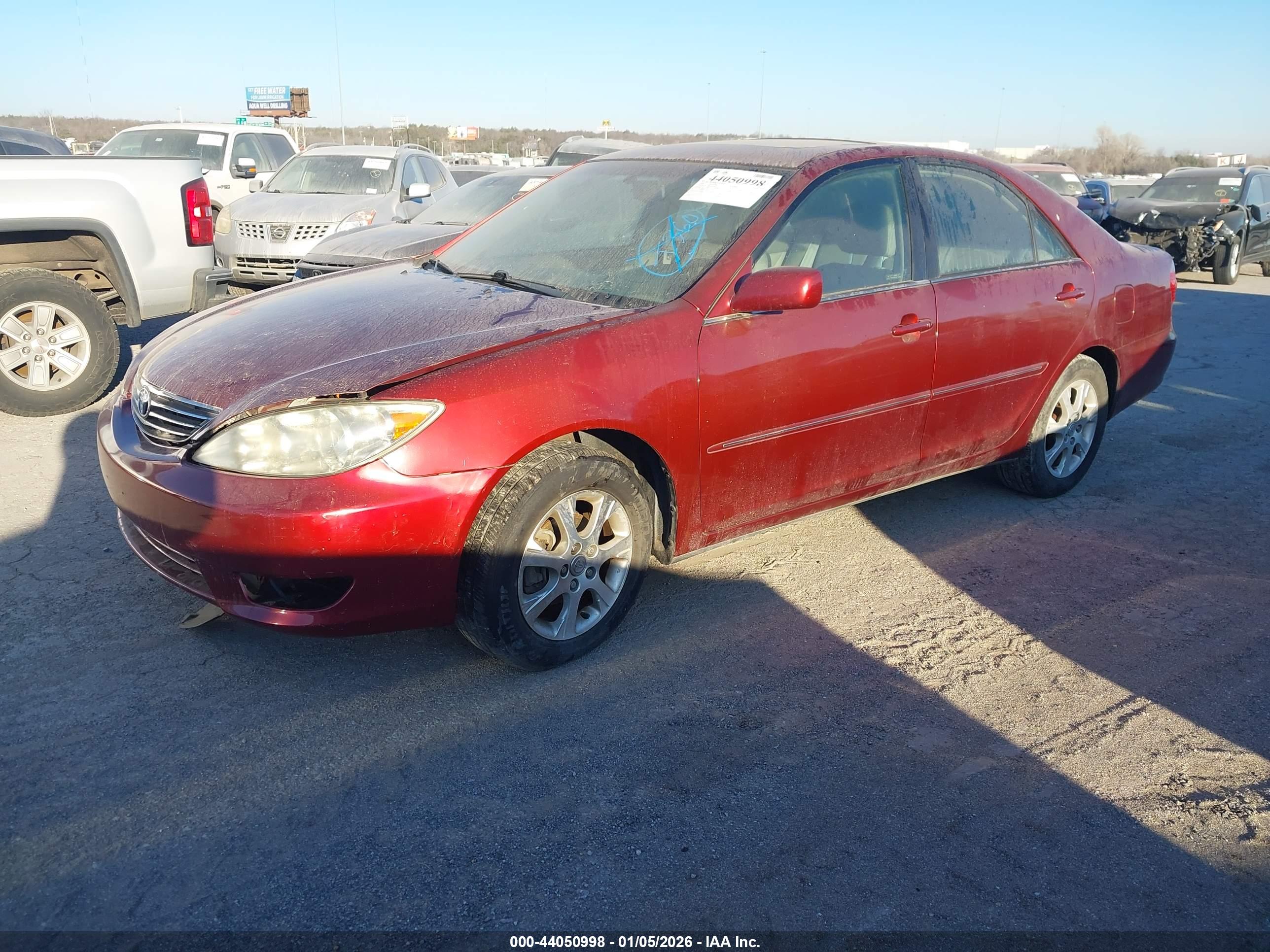 TOYOTA CAMRY image 2