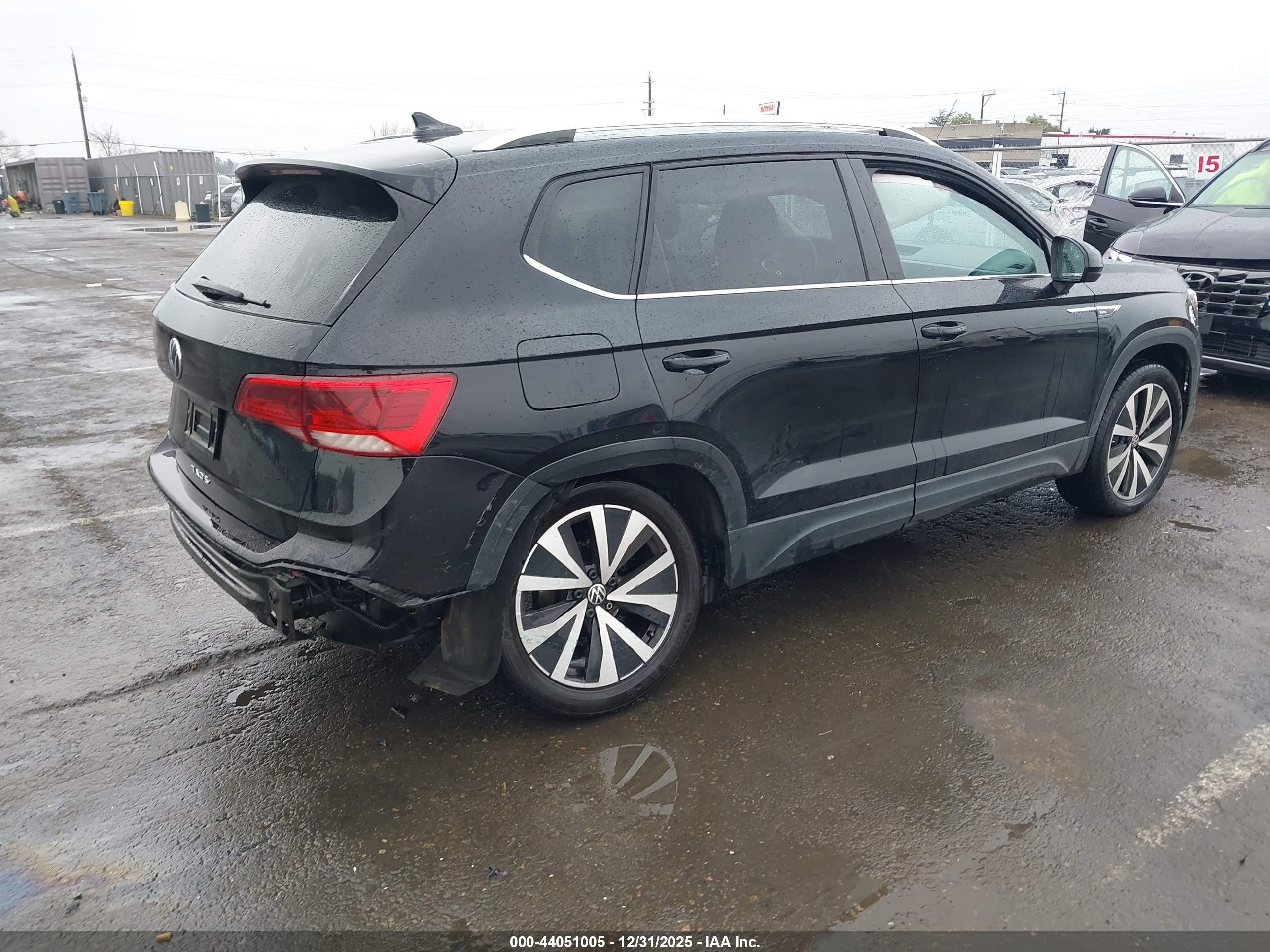 VOLKSWAGEN TAOS image 4