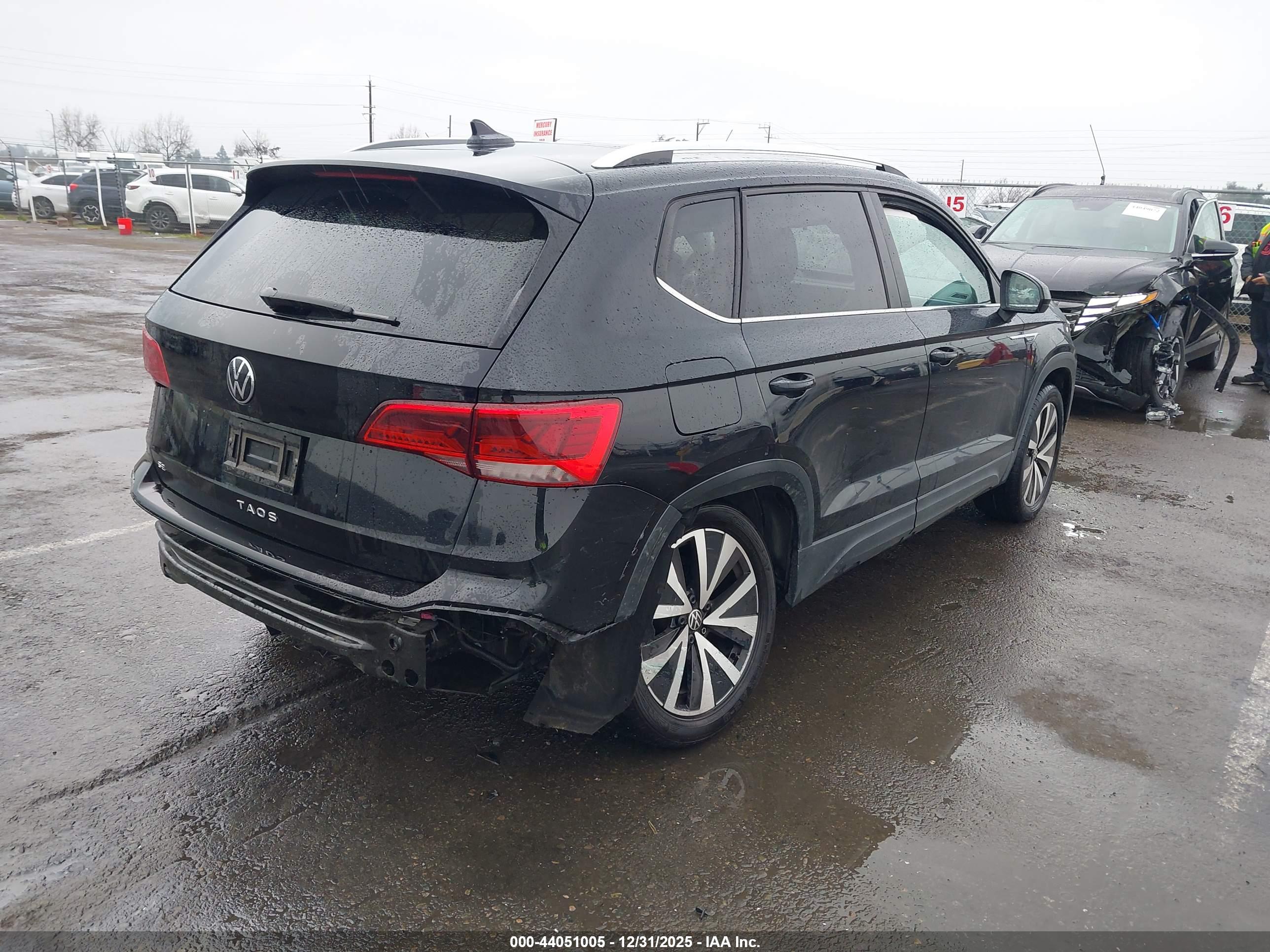 VOLKSWAGEN TAOS image 6