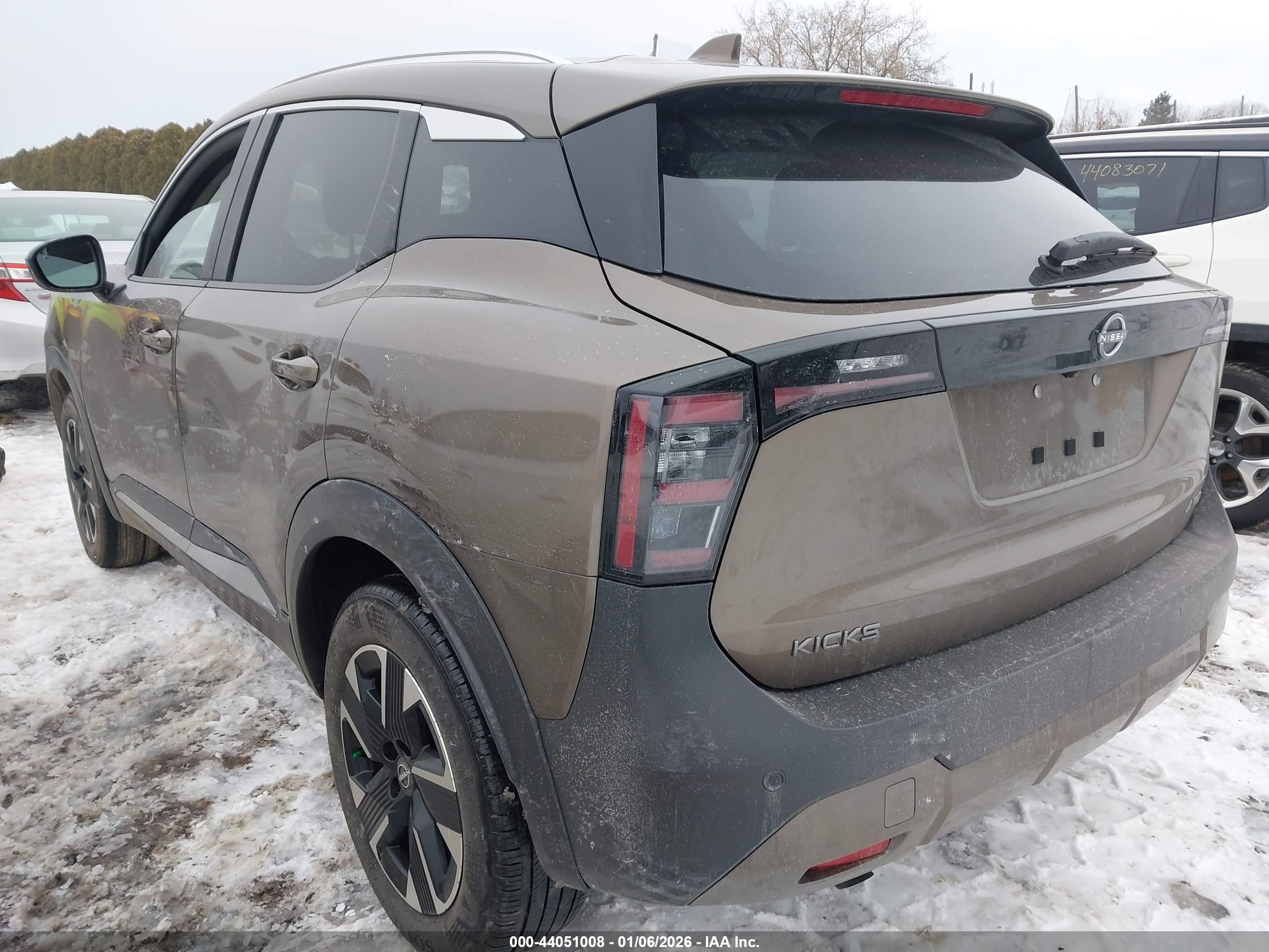 NISSAN KICKS image 3