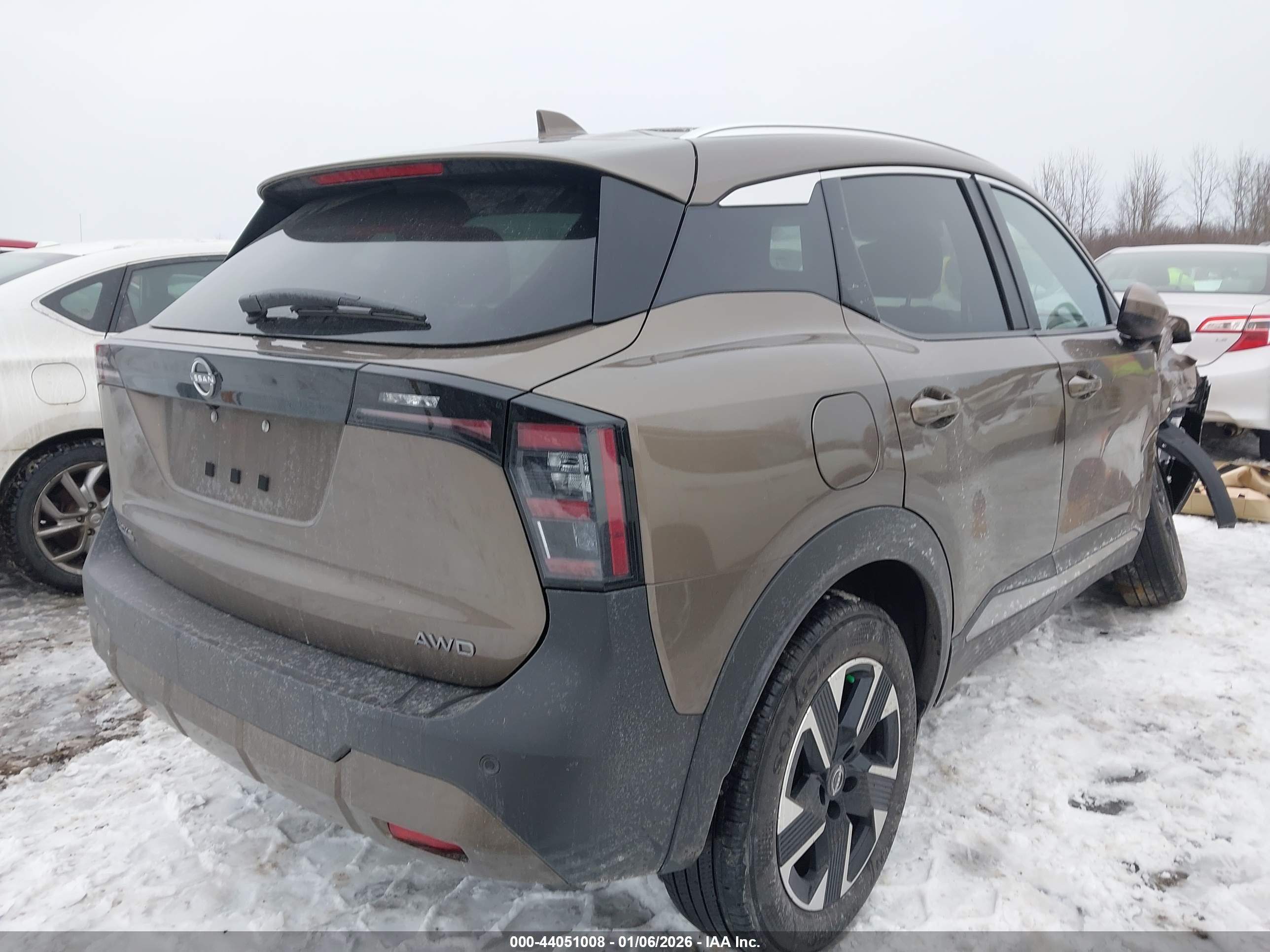NISSAN KICKS image 4