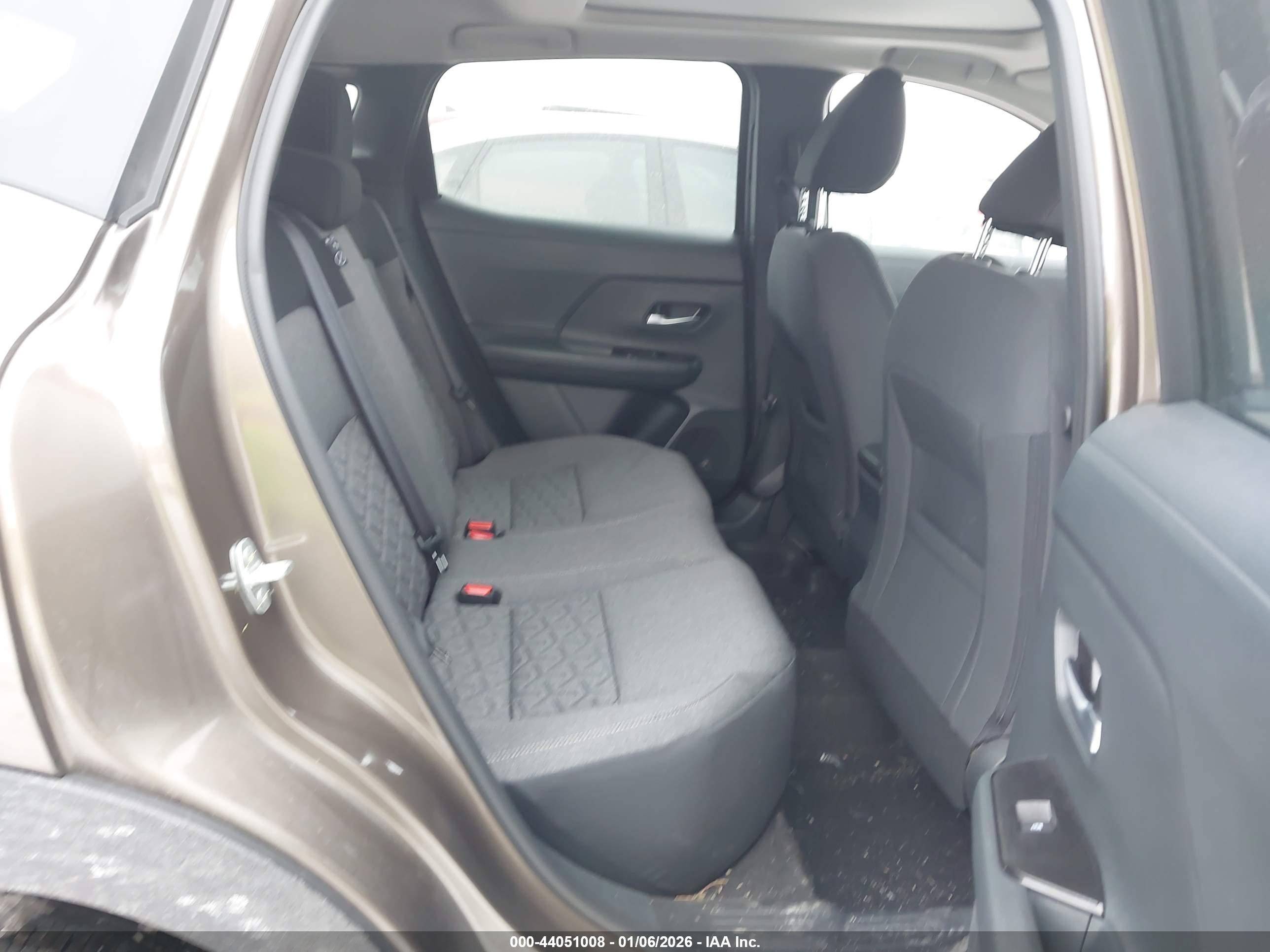 NISSAN KICKS image 8