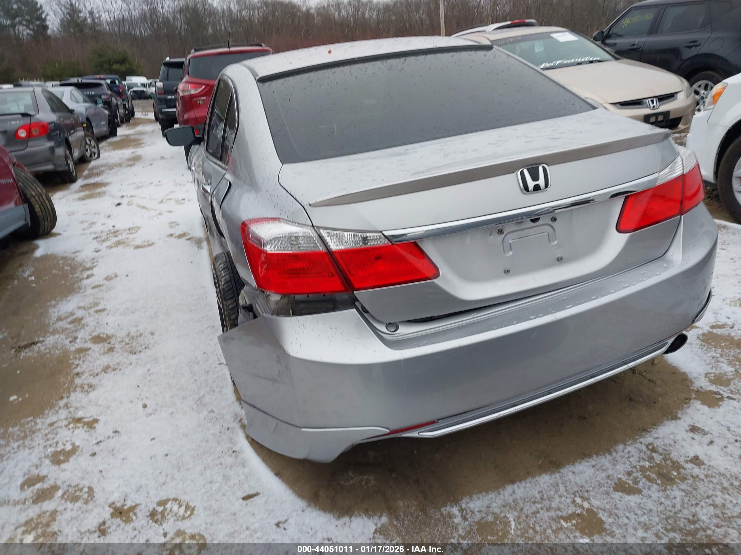 HONDA ACCORD image 3