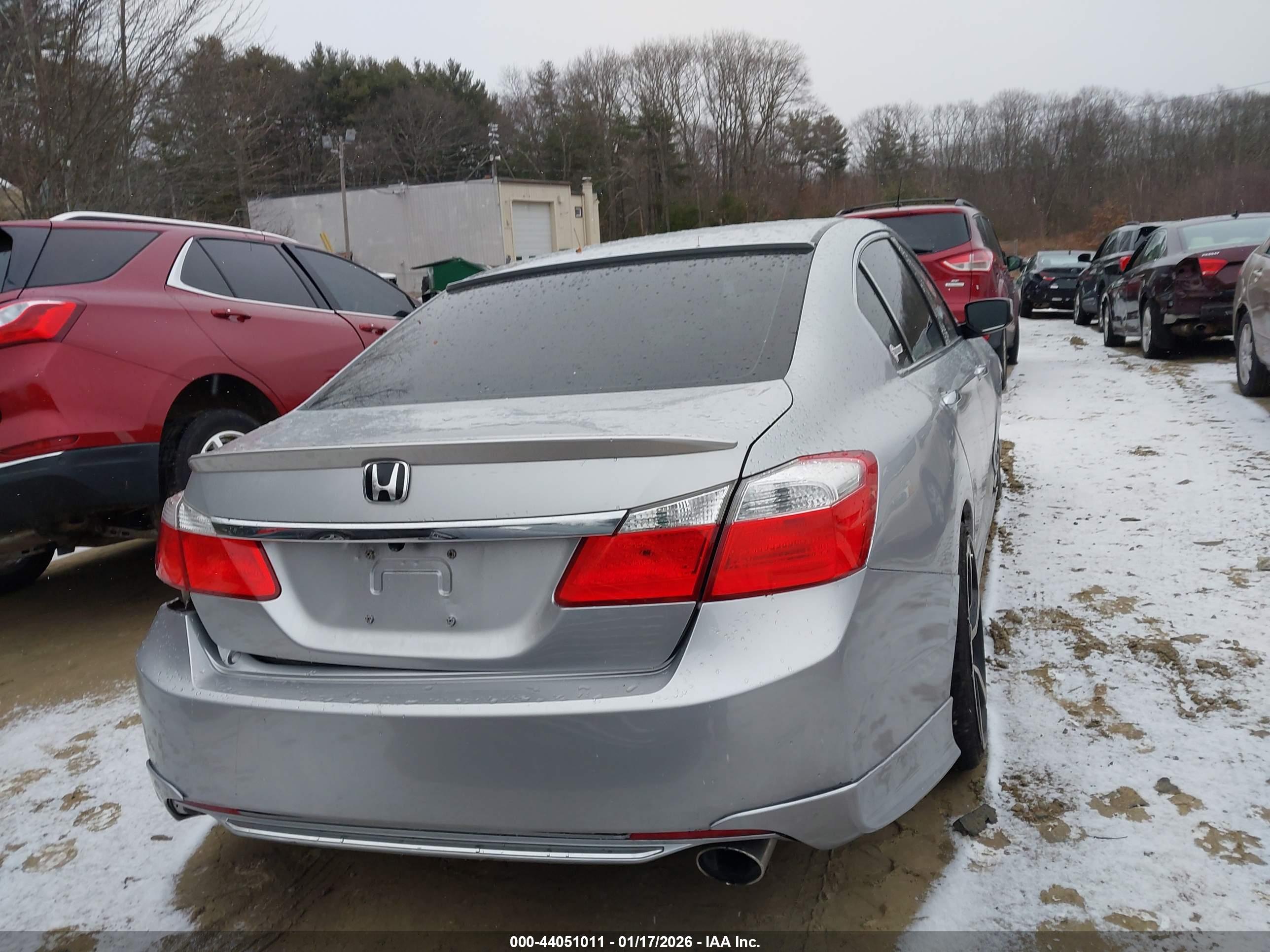 HONDA ACCORD image 4