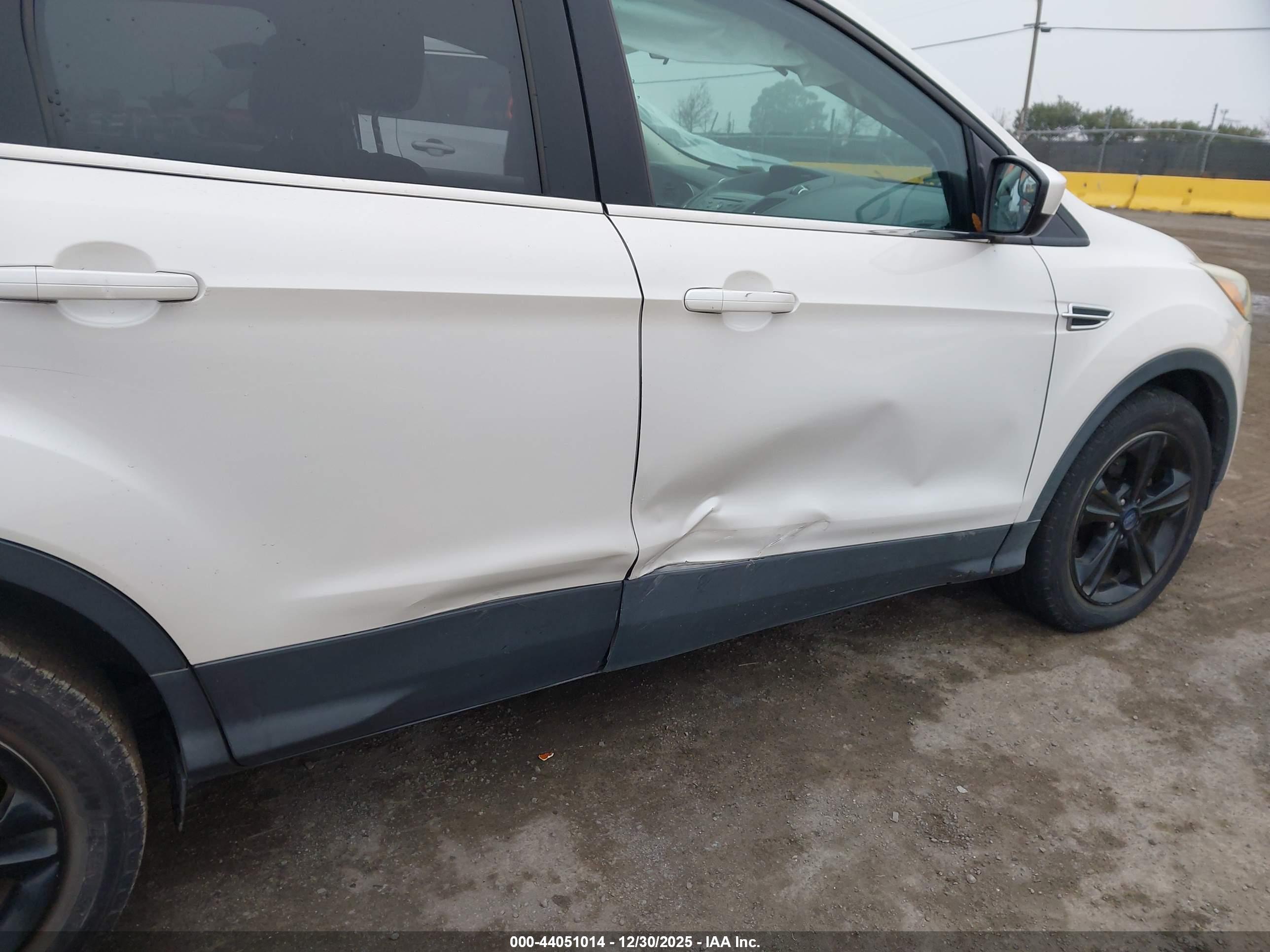 FORD ESCAPE image 6