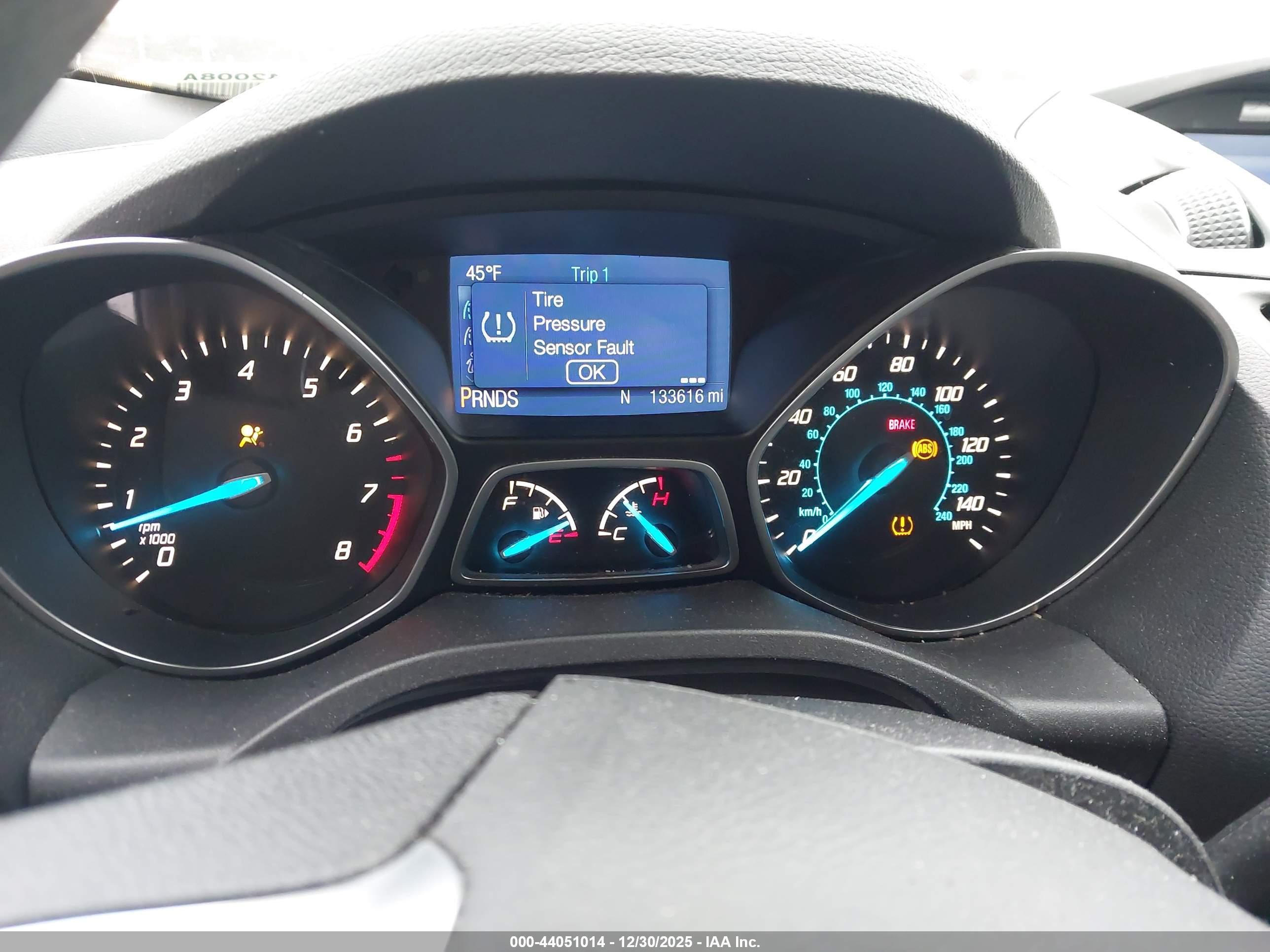 FORD ESCAPE image 7