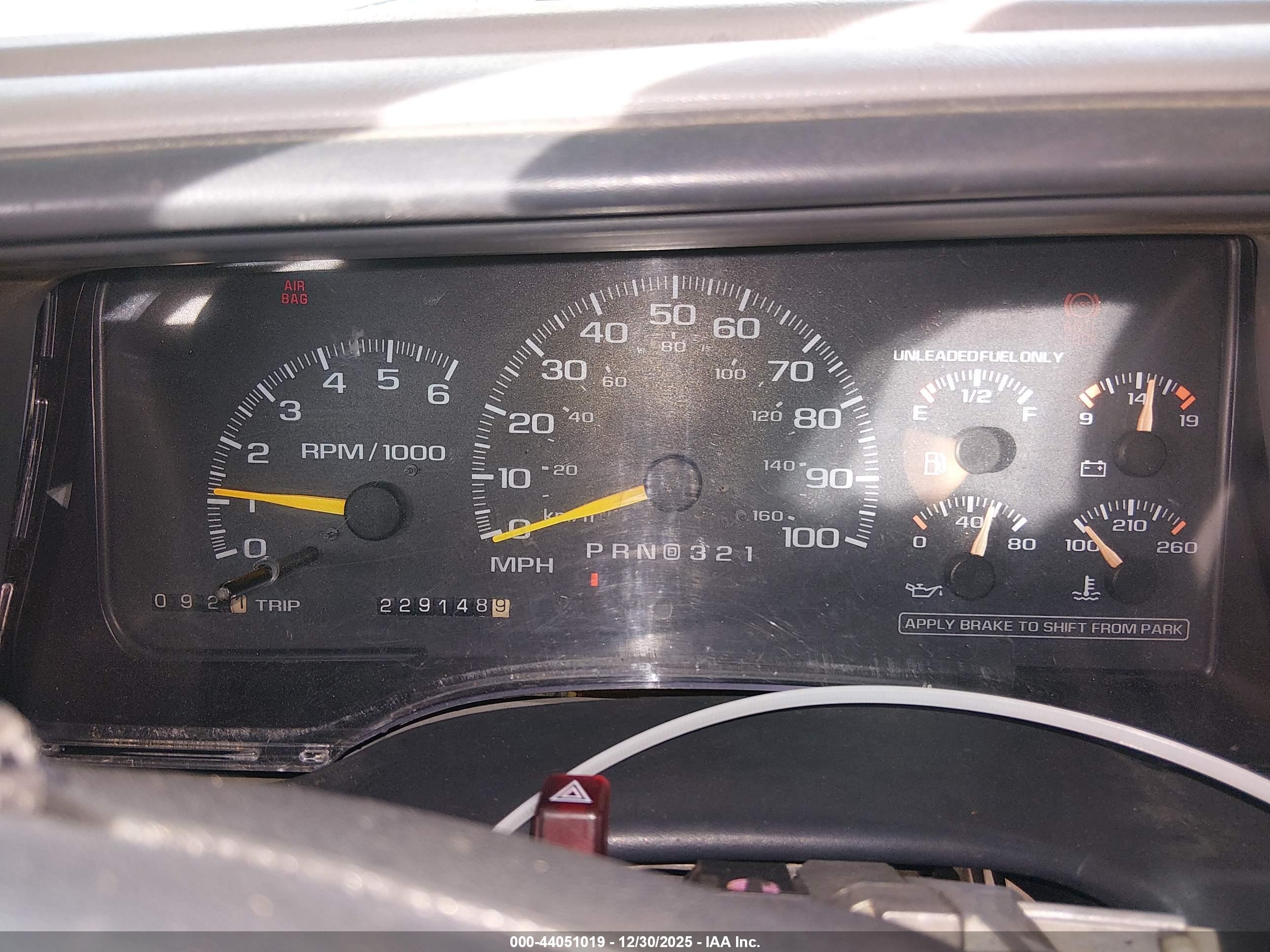 CHEVROLET TAHOE image 7