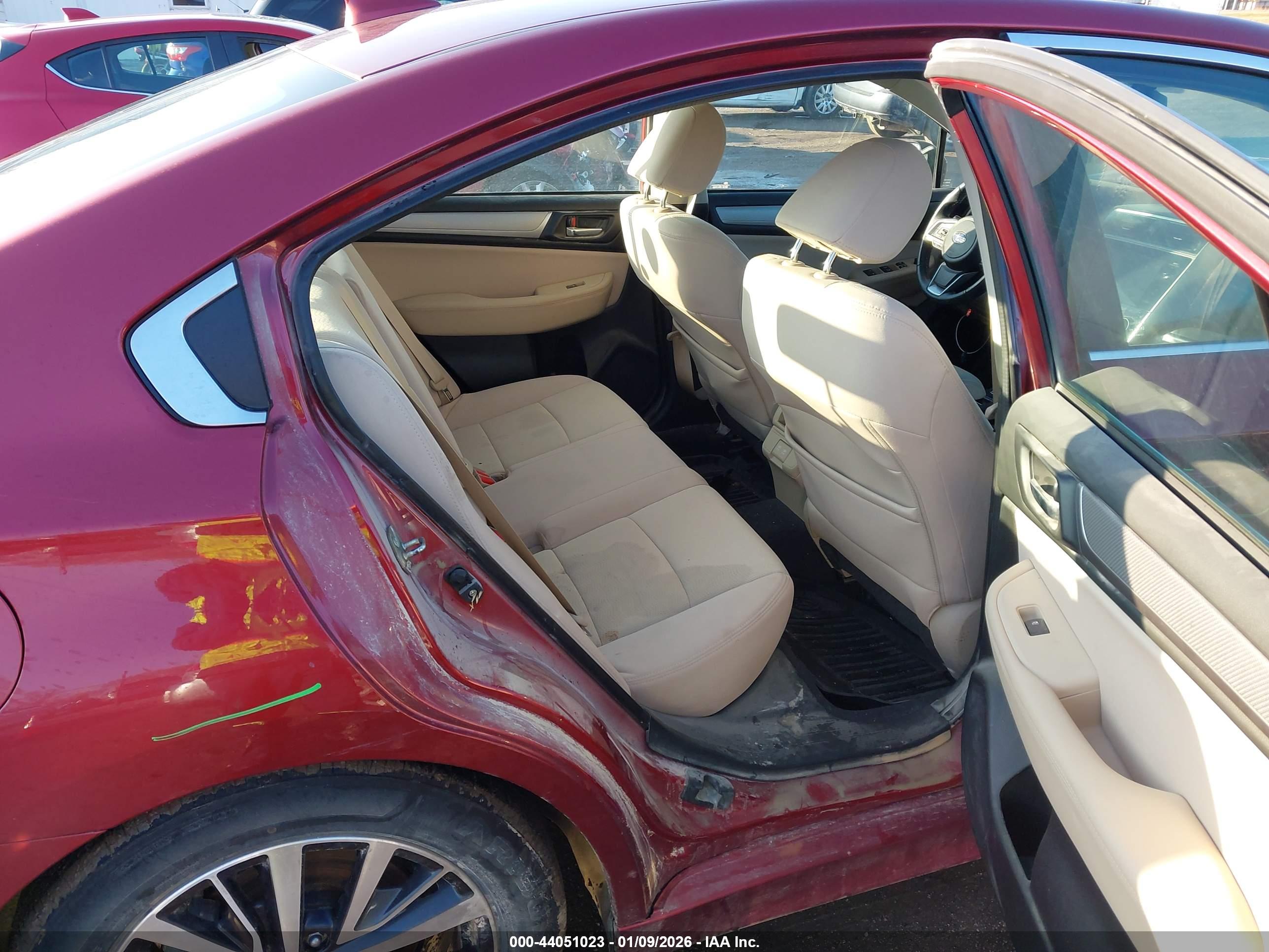 SUBARU LEGACY image 8