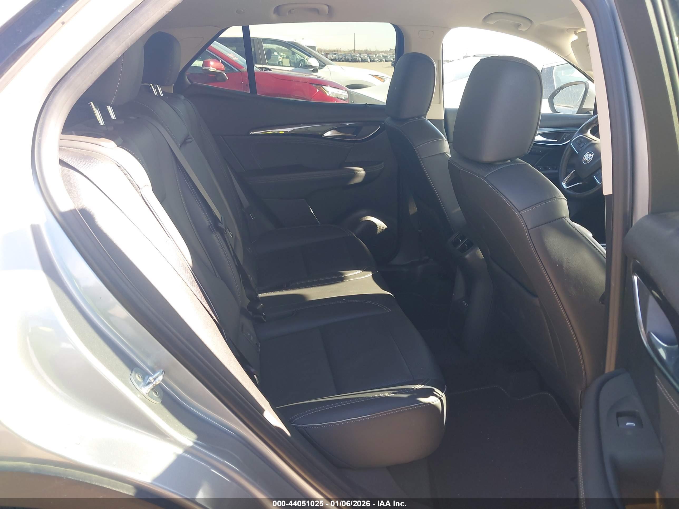 BUICK ENVISION image 8